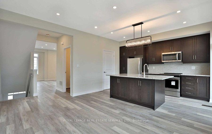 Photo 5 of Unit 8, 288 Glover Road, Hamilton, Fruitland — HOMEH