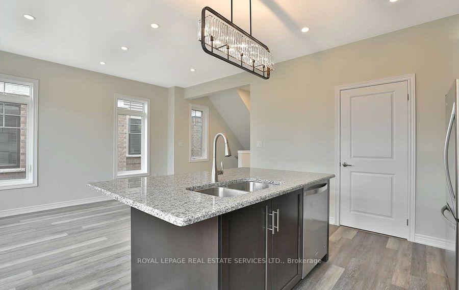 Photo 11 of Unit 8, 288 Glover Road, Hamilton, Fruitland — HOMEH