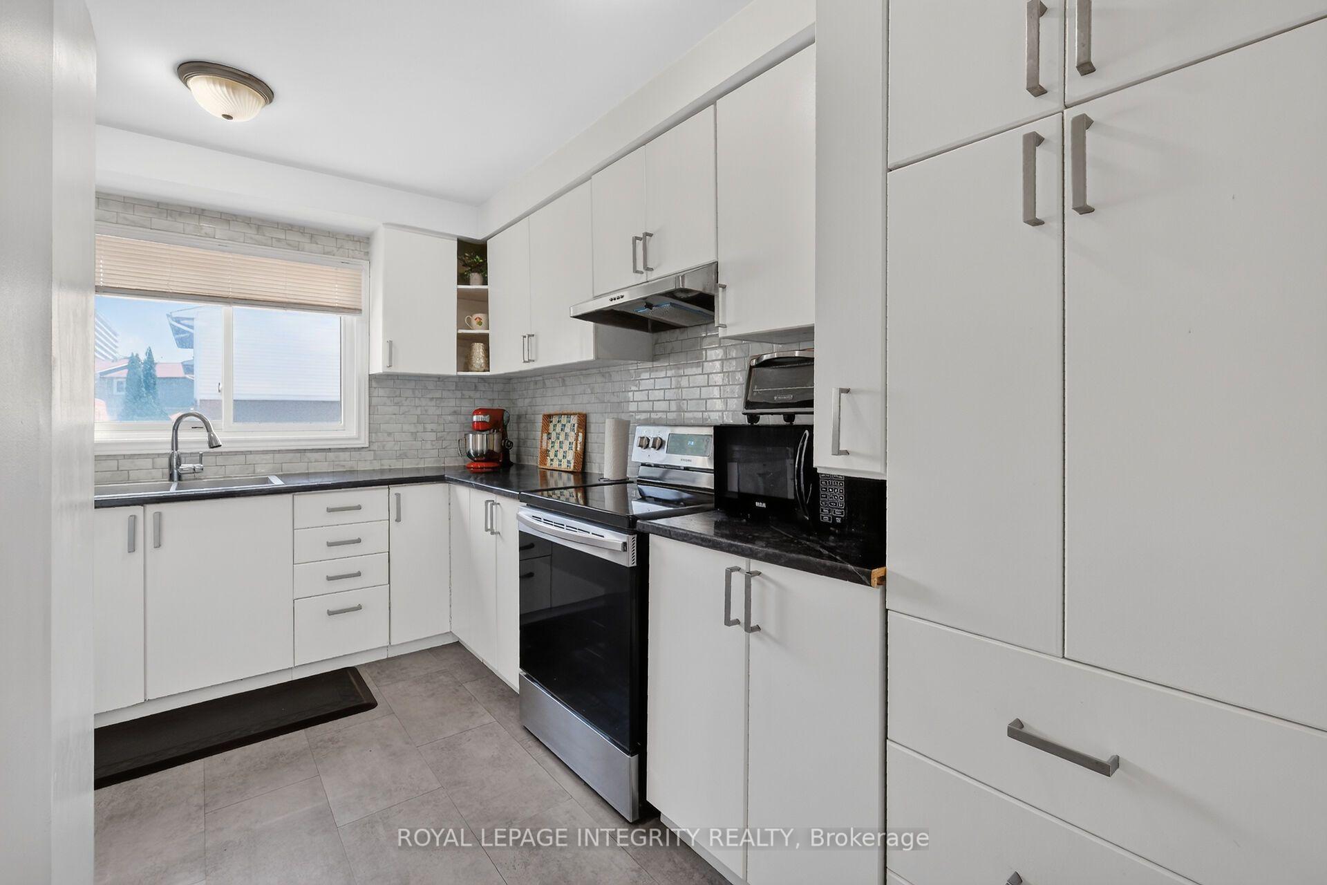 Photo 13 of 4356 Stella Crescent, Ottawa, Cyrville — HOMEH