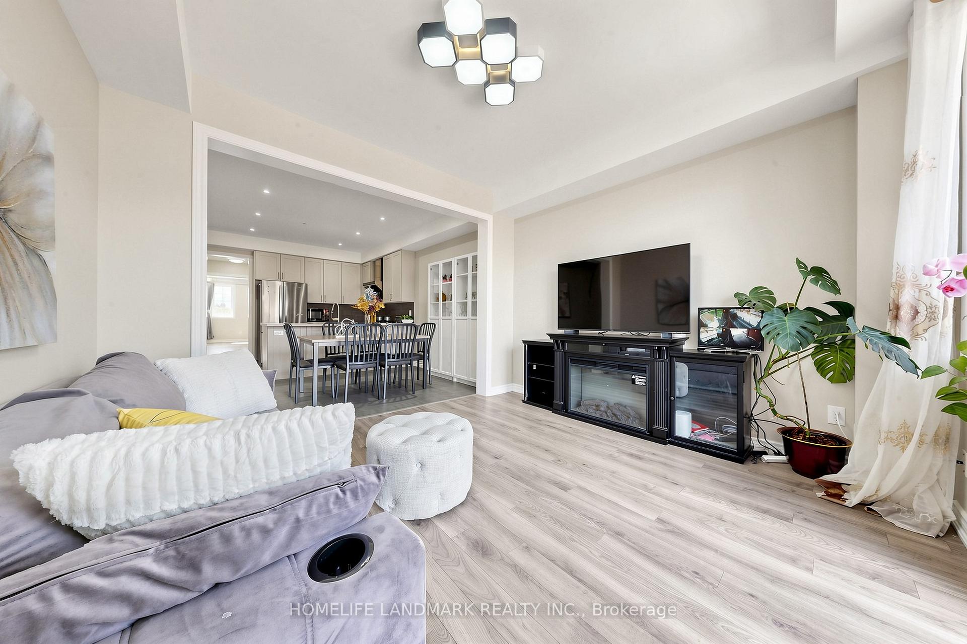 Photo 14 of 4798 16th Avenue, Markham, Berczy — HOMEH