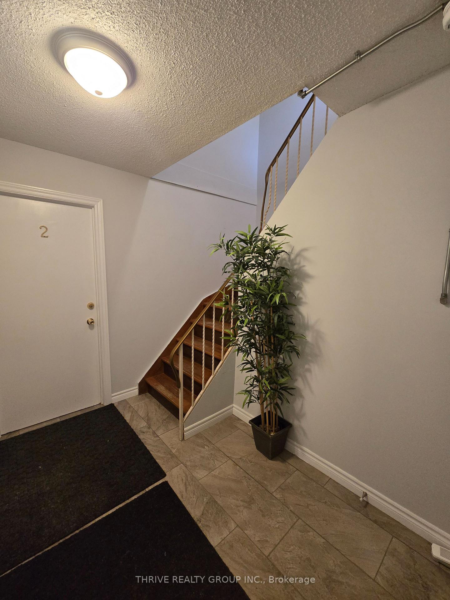 Photo 3 of Unit 3, 184 Simcoe Street, London, East K — HOMEH