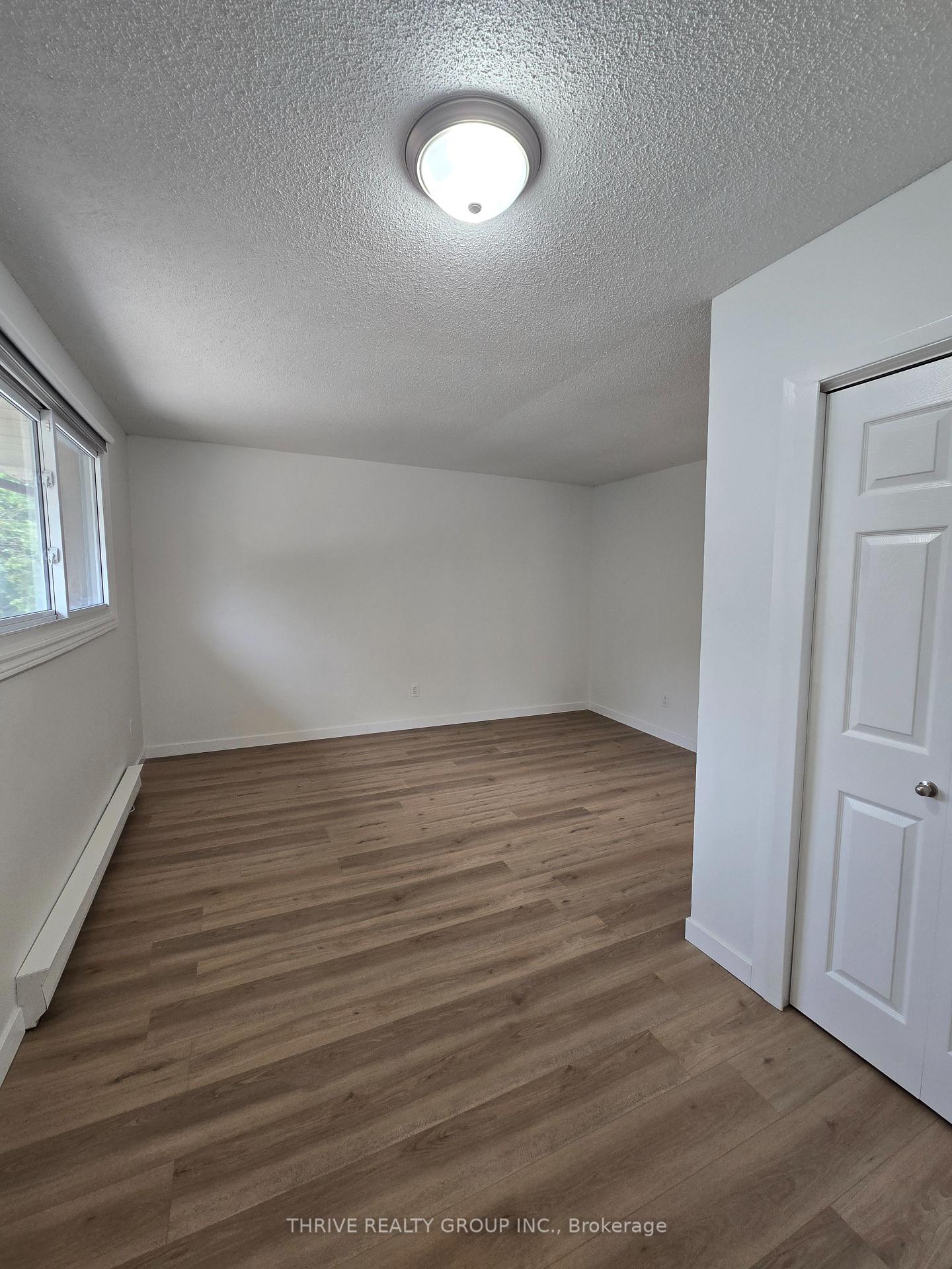 Photo 5 of Unit 3, 184 Simcoe Street, London, East K — HOMEH