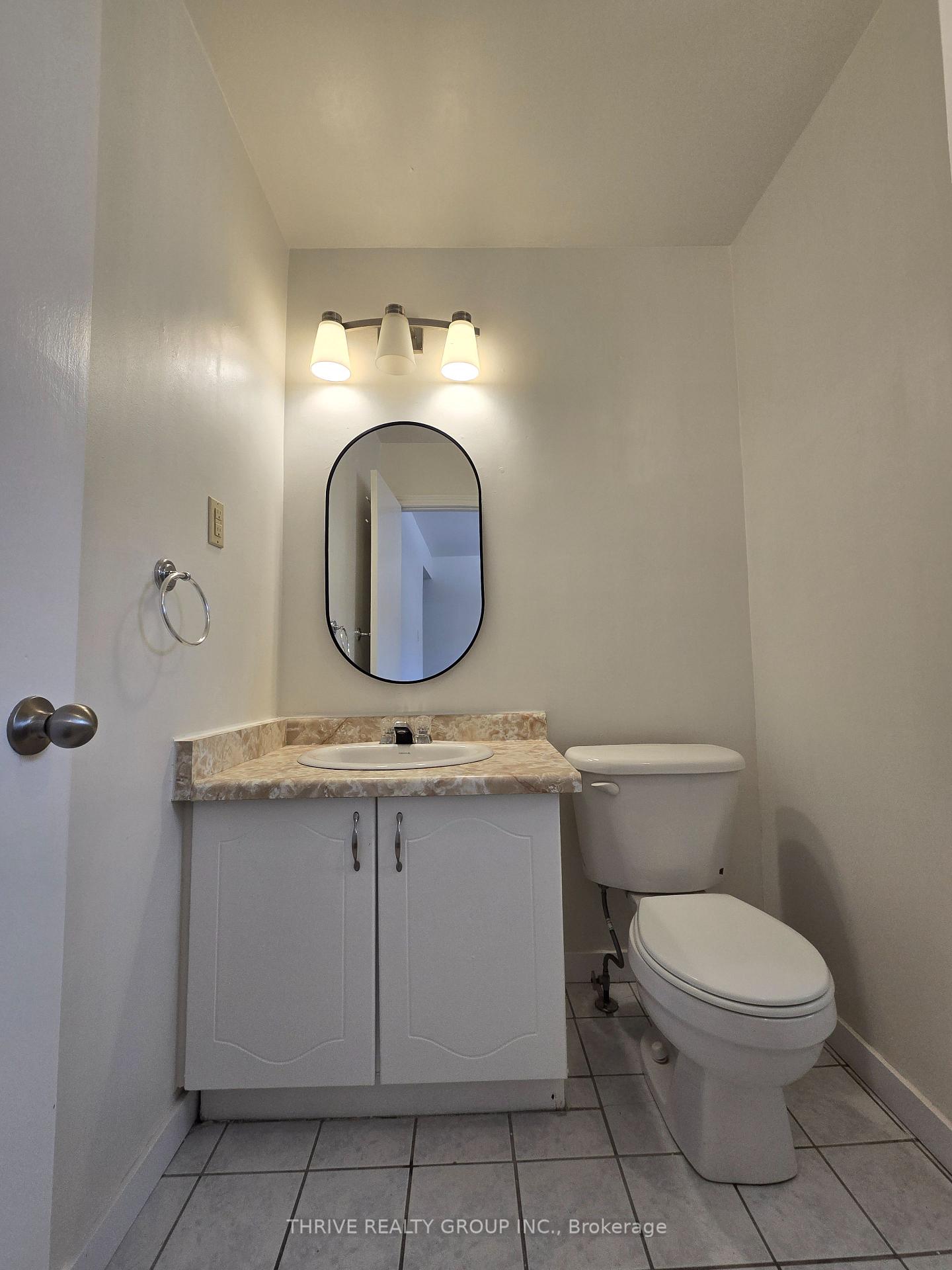 Photo 9 of Unit 3, 184 Simcoe Street, London, East K — HOMEH