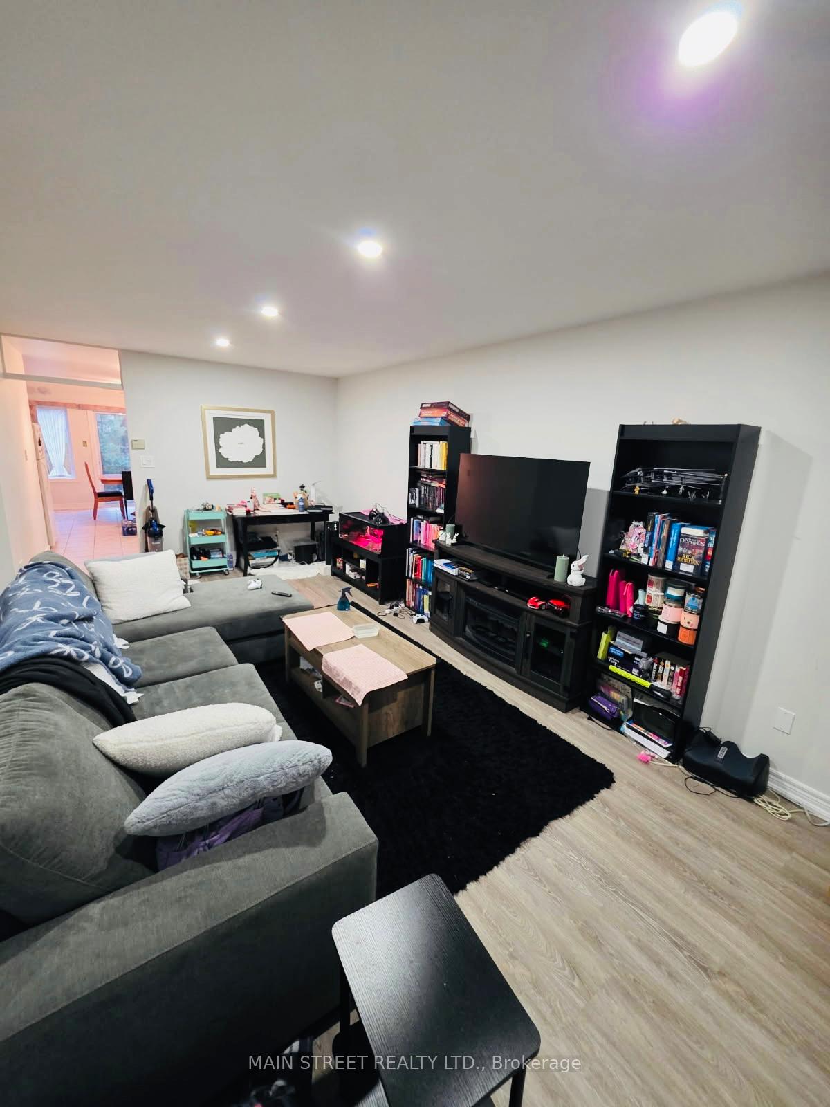 Photo 5 of 5 Brecken Drive, Georgina, Keswick South — HOMEH