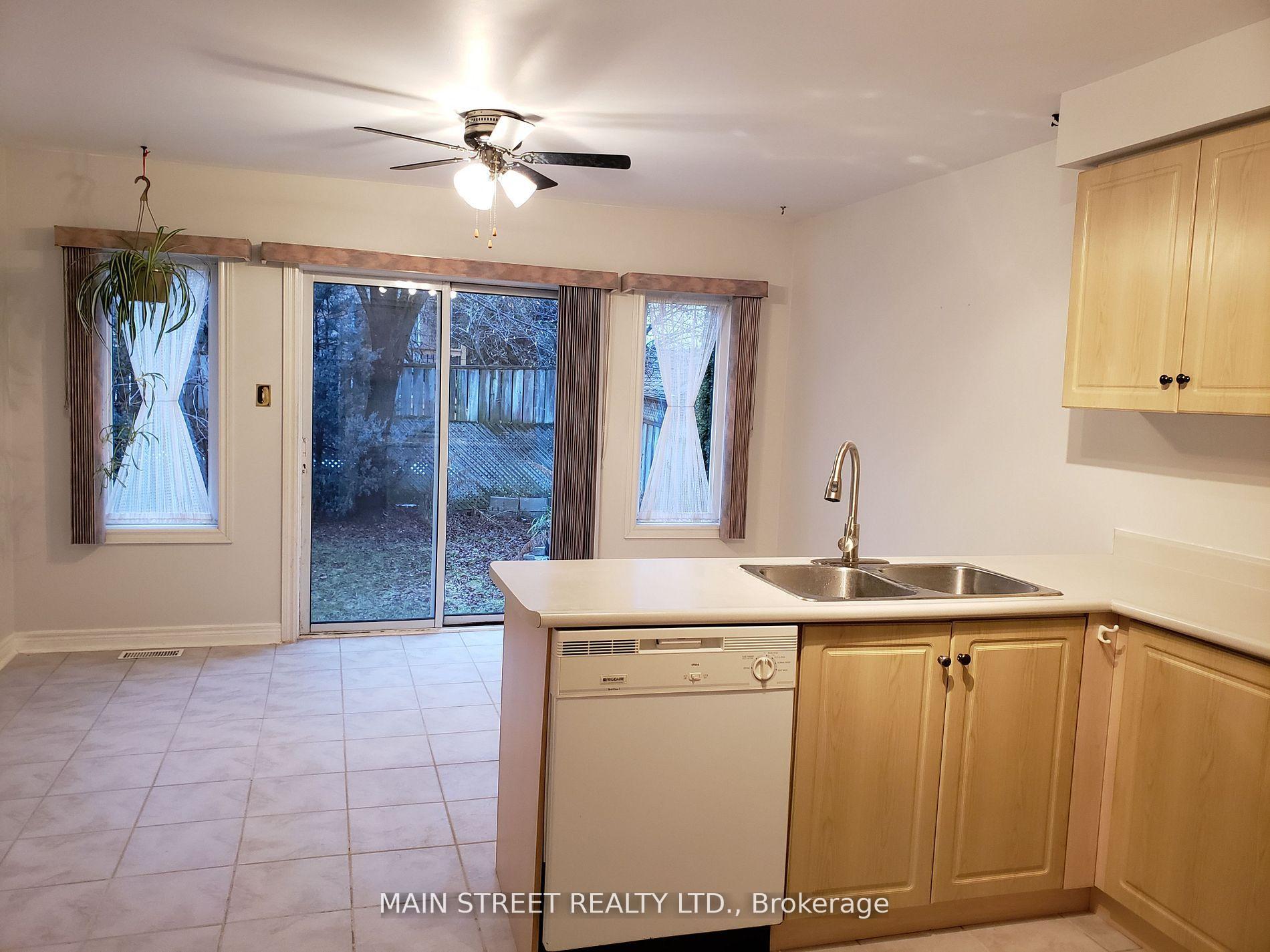 Photo 8 of 5 Brecken Drive, Georgina, Keswick South — HOMEH