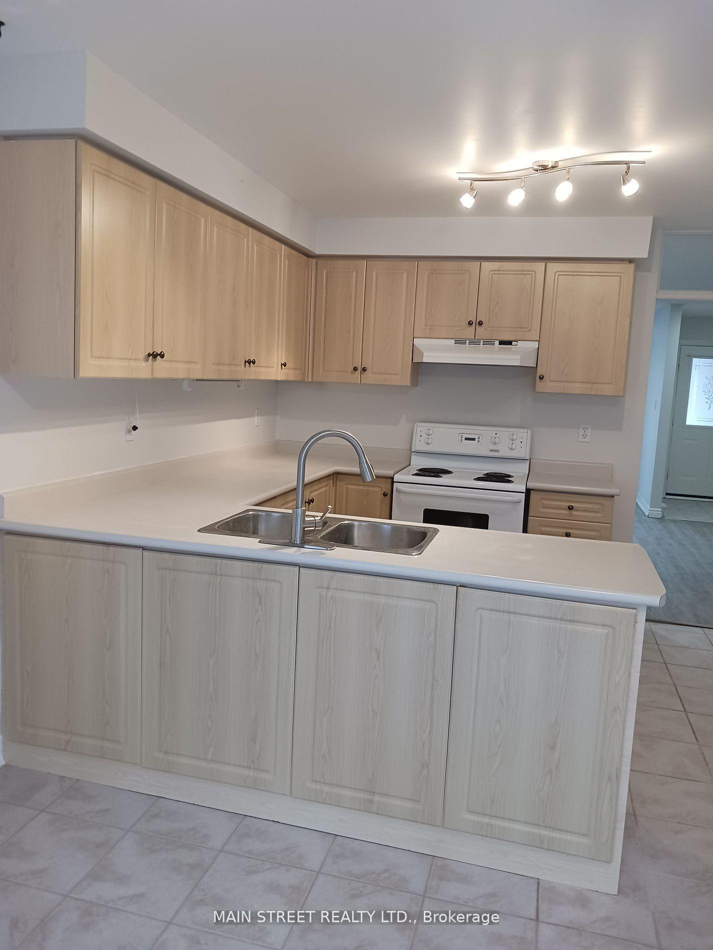 Photo 10 of 5 Brecken Drive, Georgina, Keswick South — HOMEH