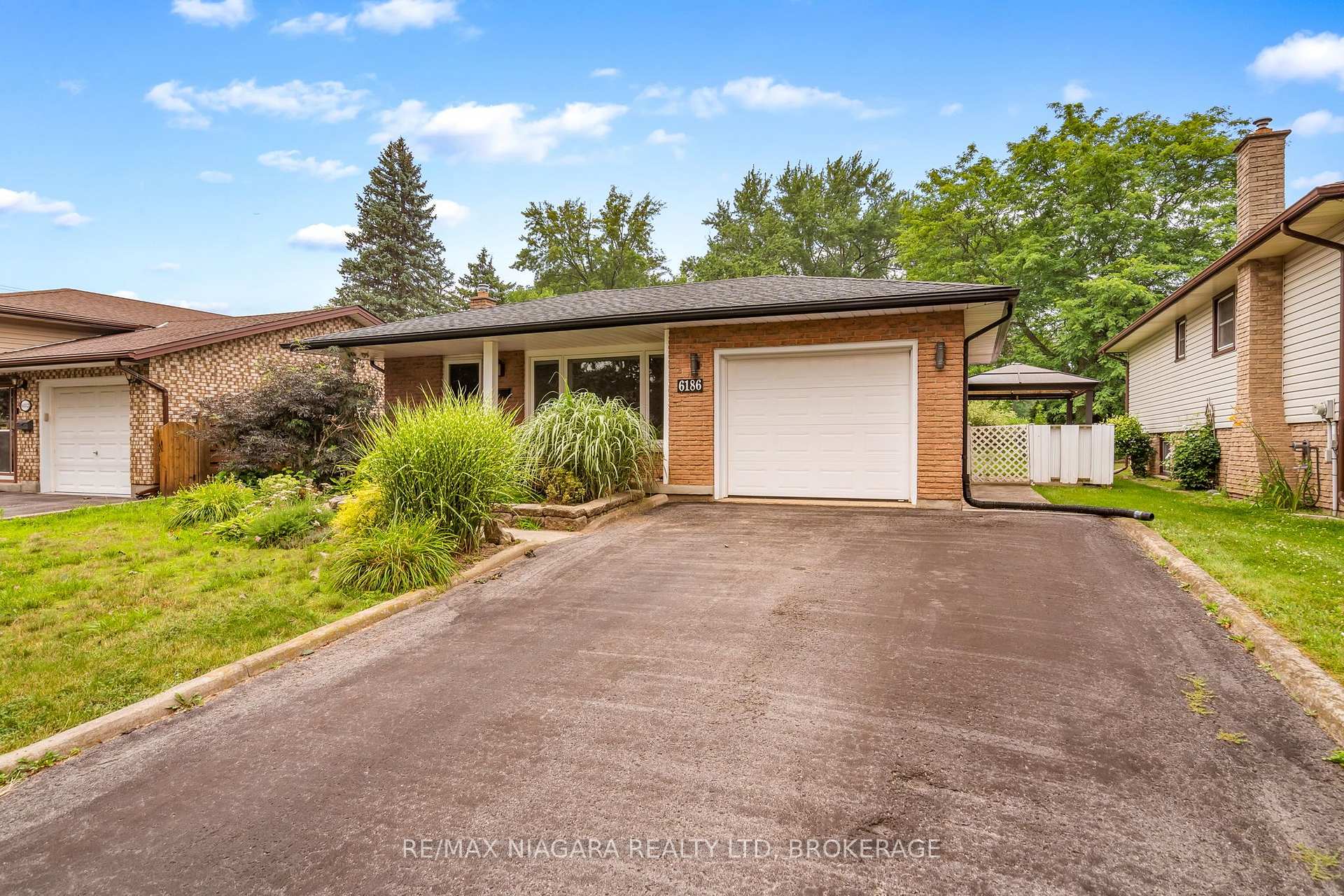 Photo 2 of 6186 Delta Drive, Niagara Falls, West Wood — HOMEH