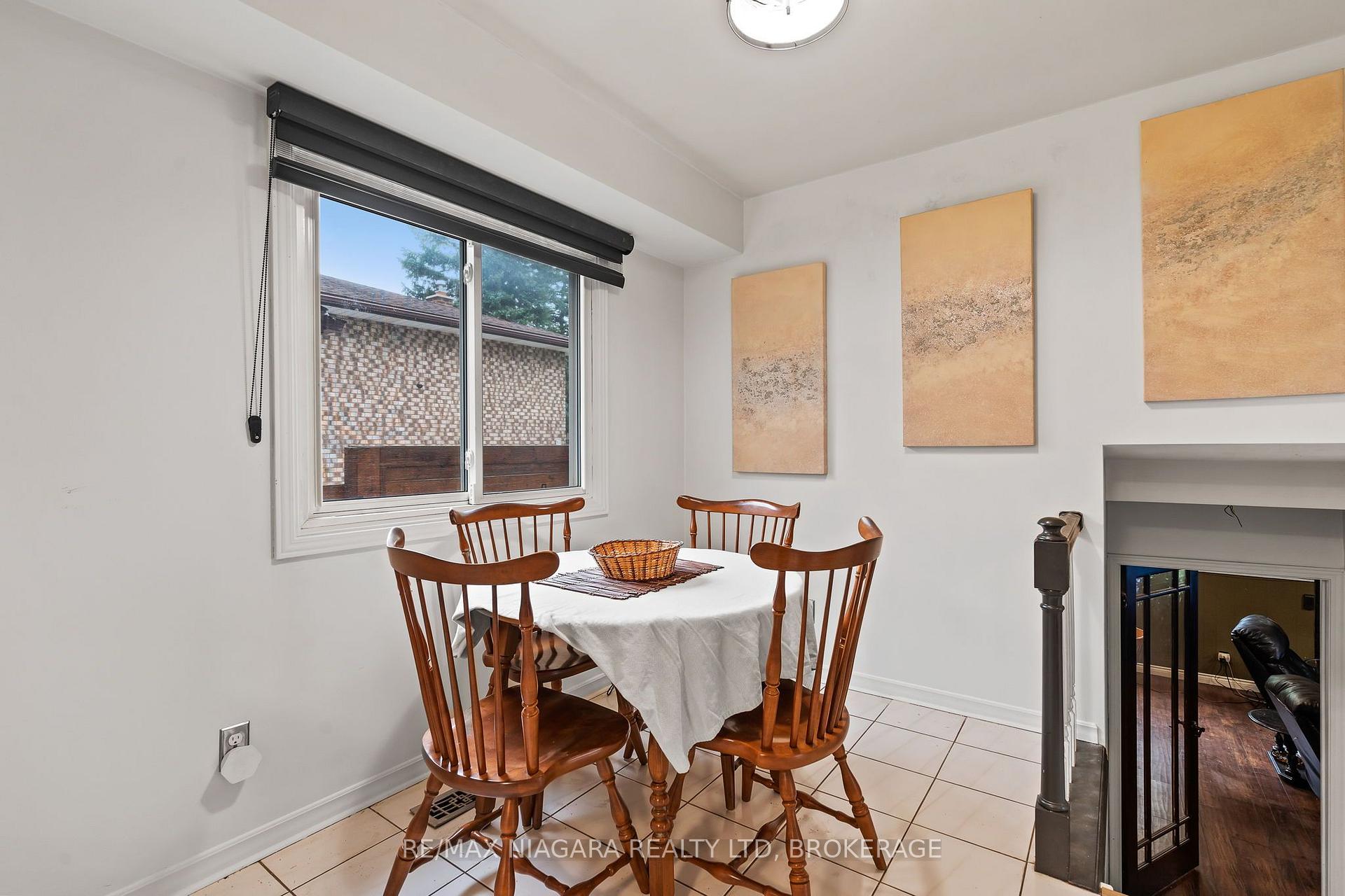 Photo 7 of 6186 Delta Drive, Niagara Falls, West Wood — HOMEH