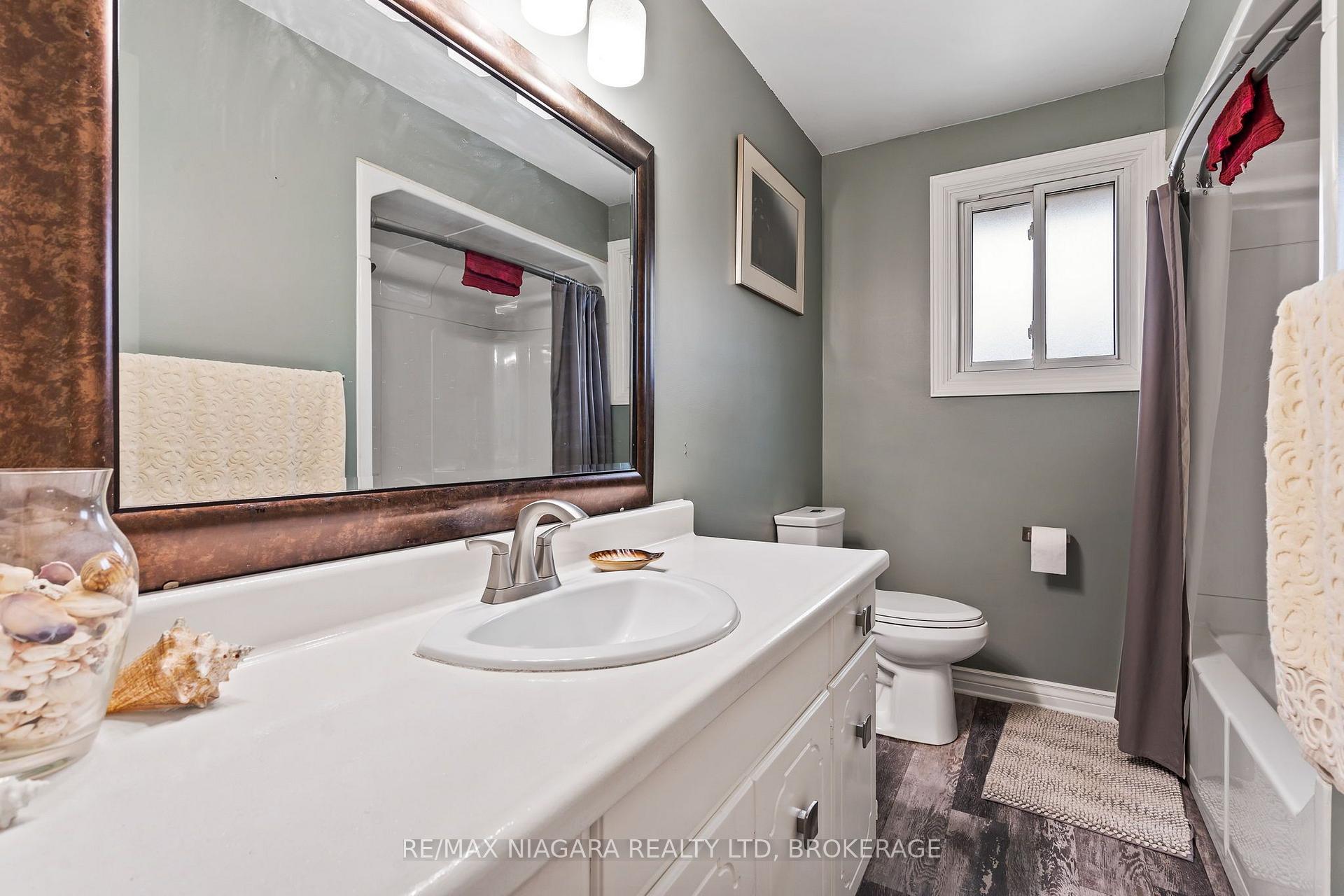 Photo 10 of 6186 Delta Drive, Niagara Falls, West Wood — HOMEH