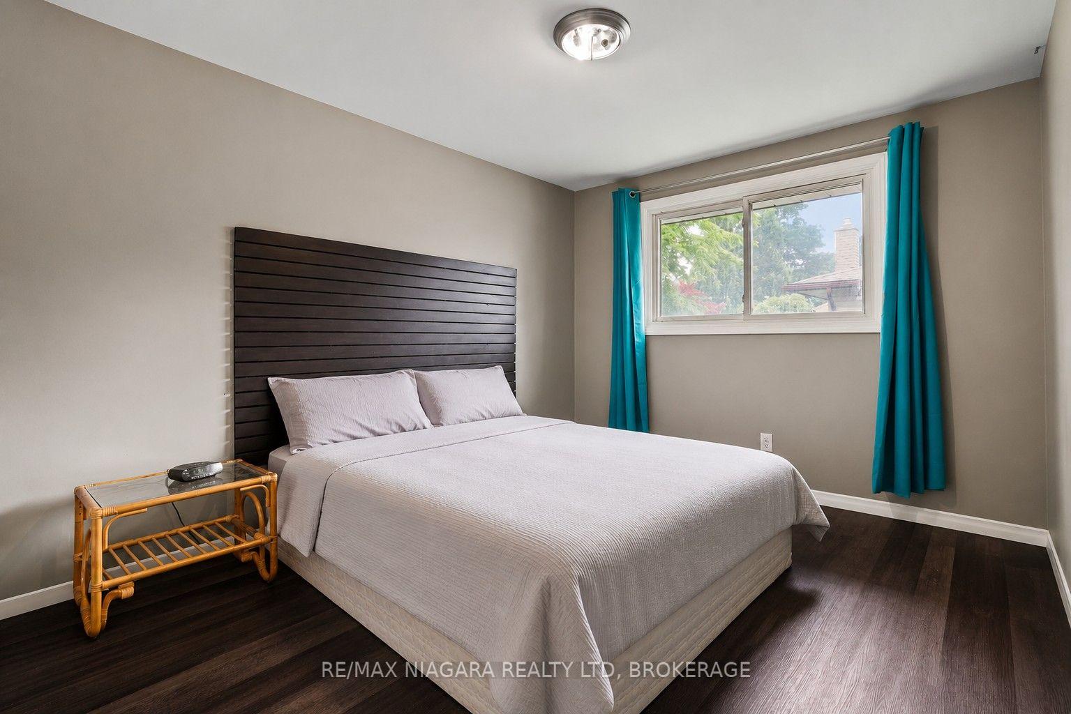 Photo 12 of 6186 Delta Drive, Niagara Falls, West Wood — HOMEH