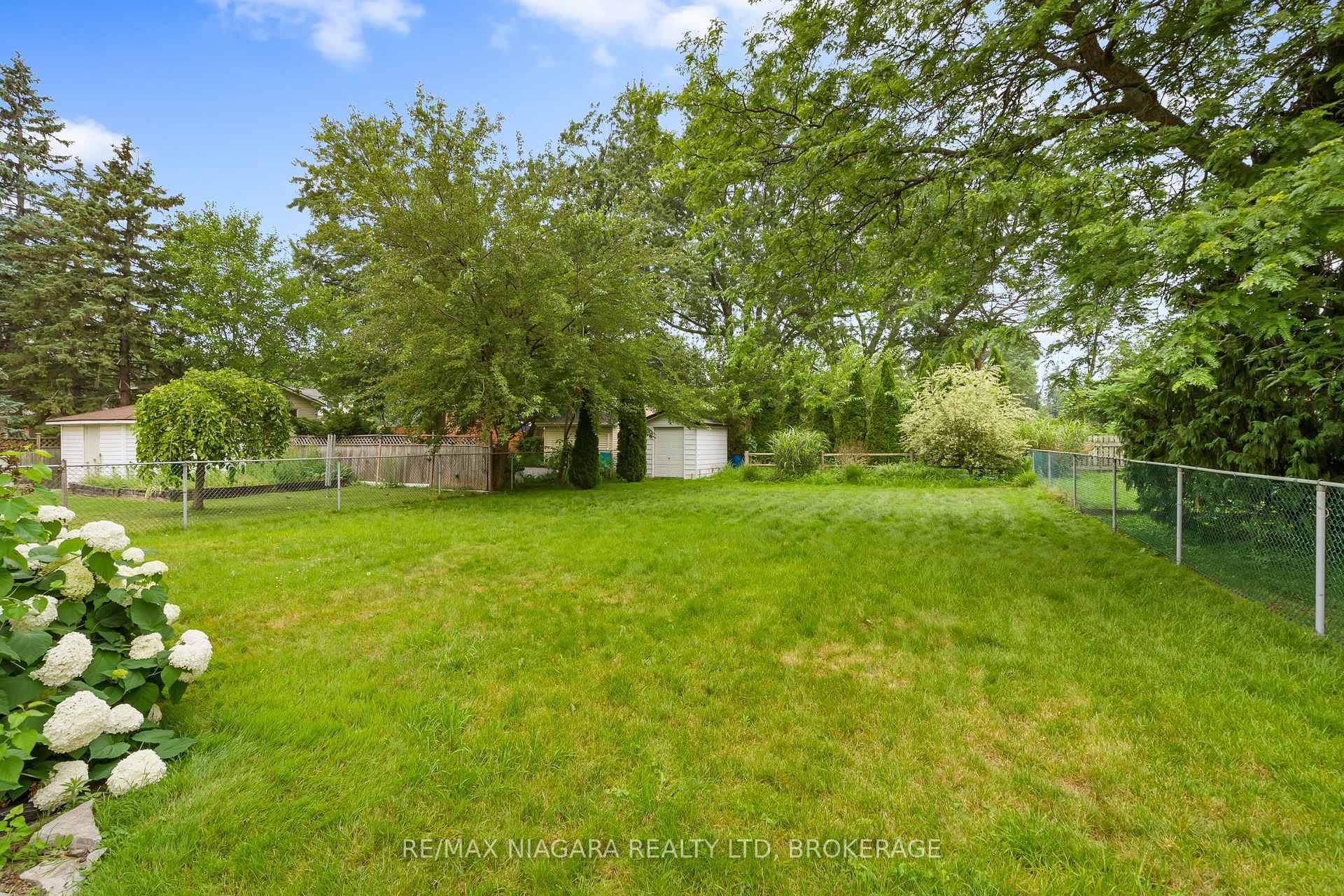 Photo 23 of 6186 Delta Drive, Niagara Falls, West Wood — HOMEH