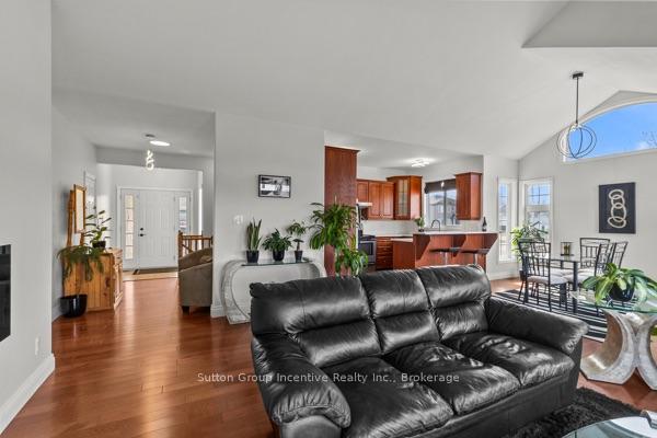 Photo 10 of 22 Bourgeois Beach Road, Tay, Victoria Harbour — HOMEH