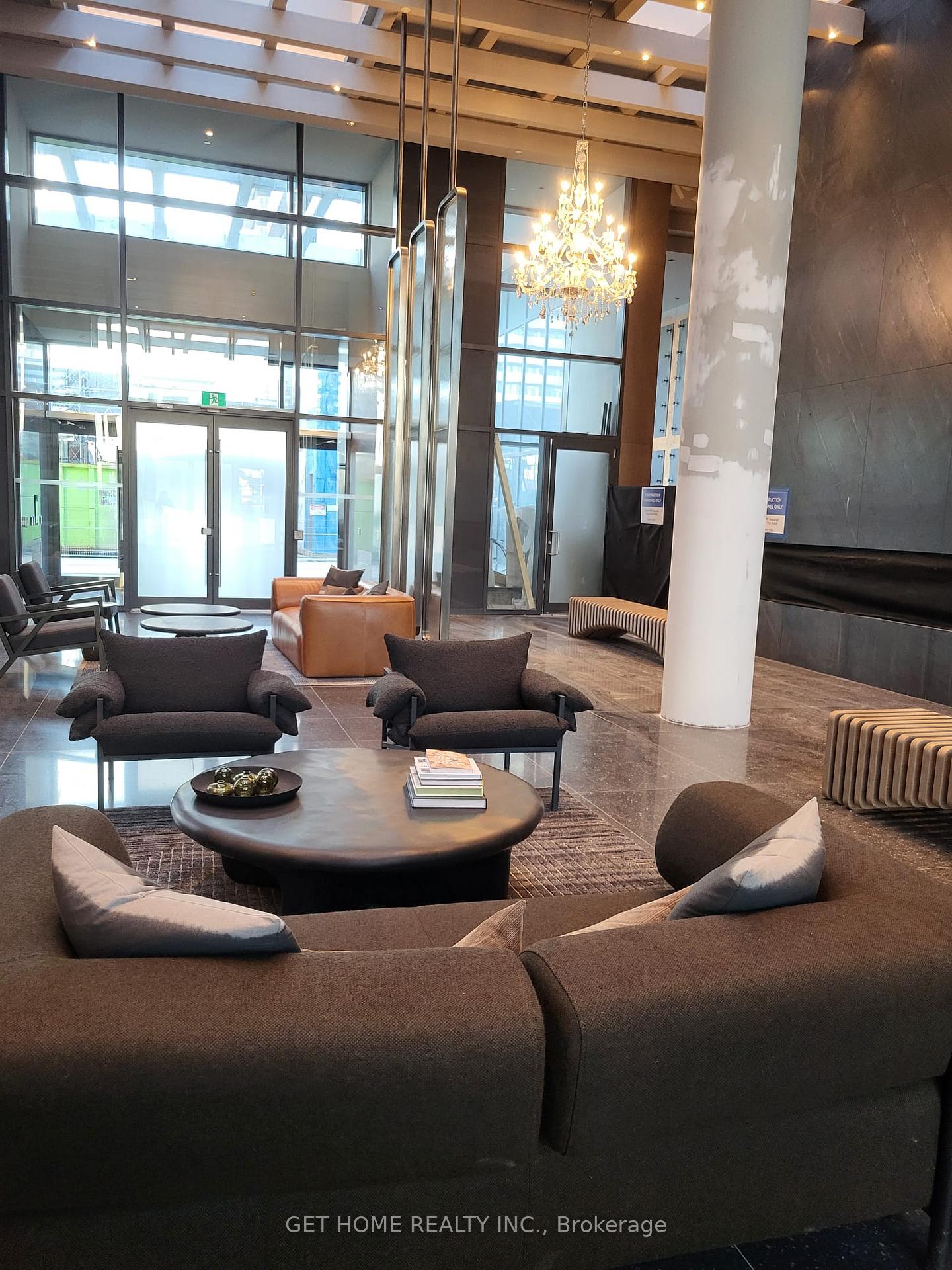 Photo 3 of Unit 2201, 28 Interchange Way, Vaughan, Vaughan Corporate Centre — HOMEH