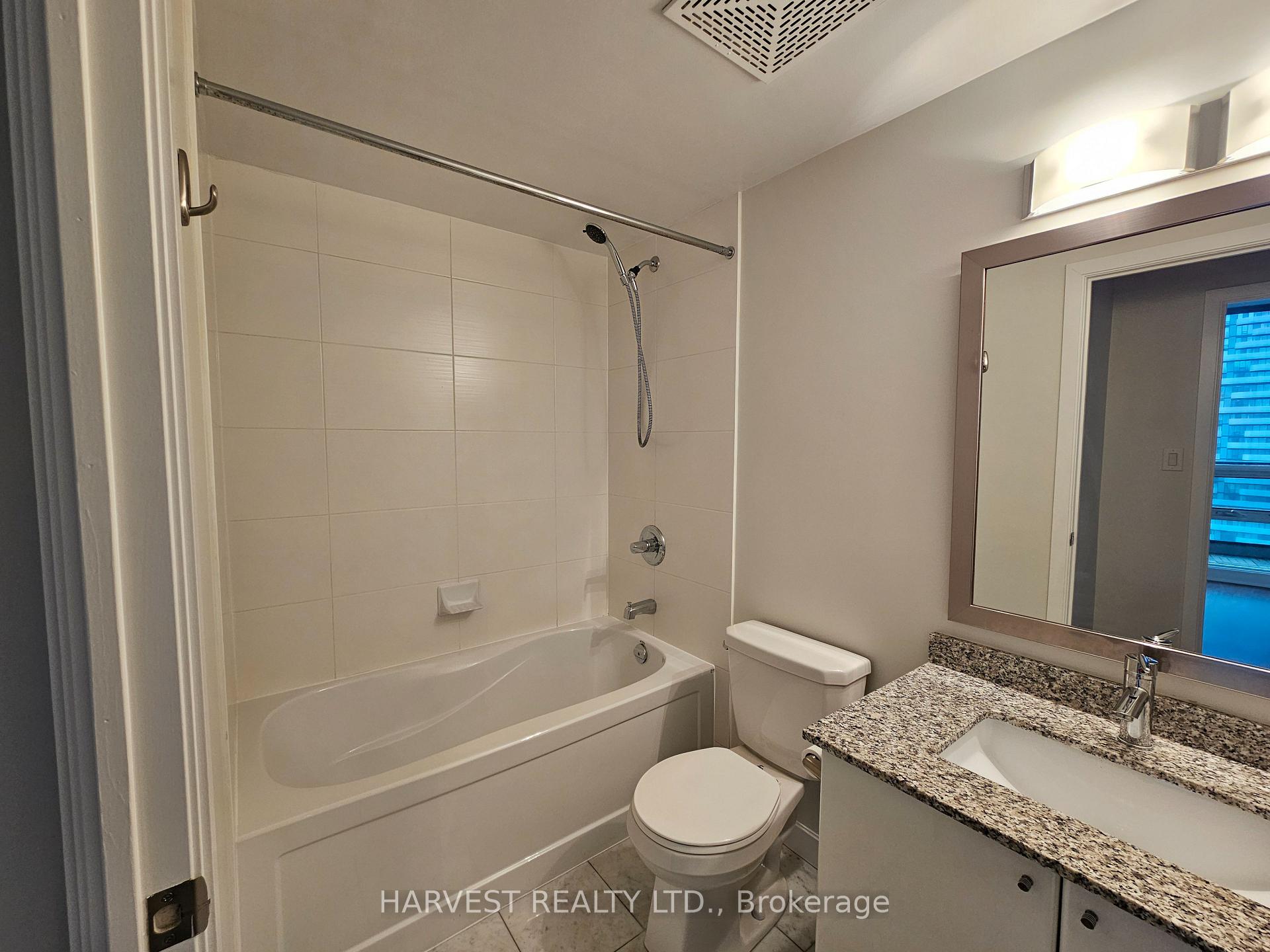 Photo 11 of Unit 4702, 33 Bay Street, Toronto, Waterfront Communities — HOMEH