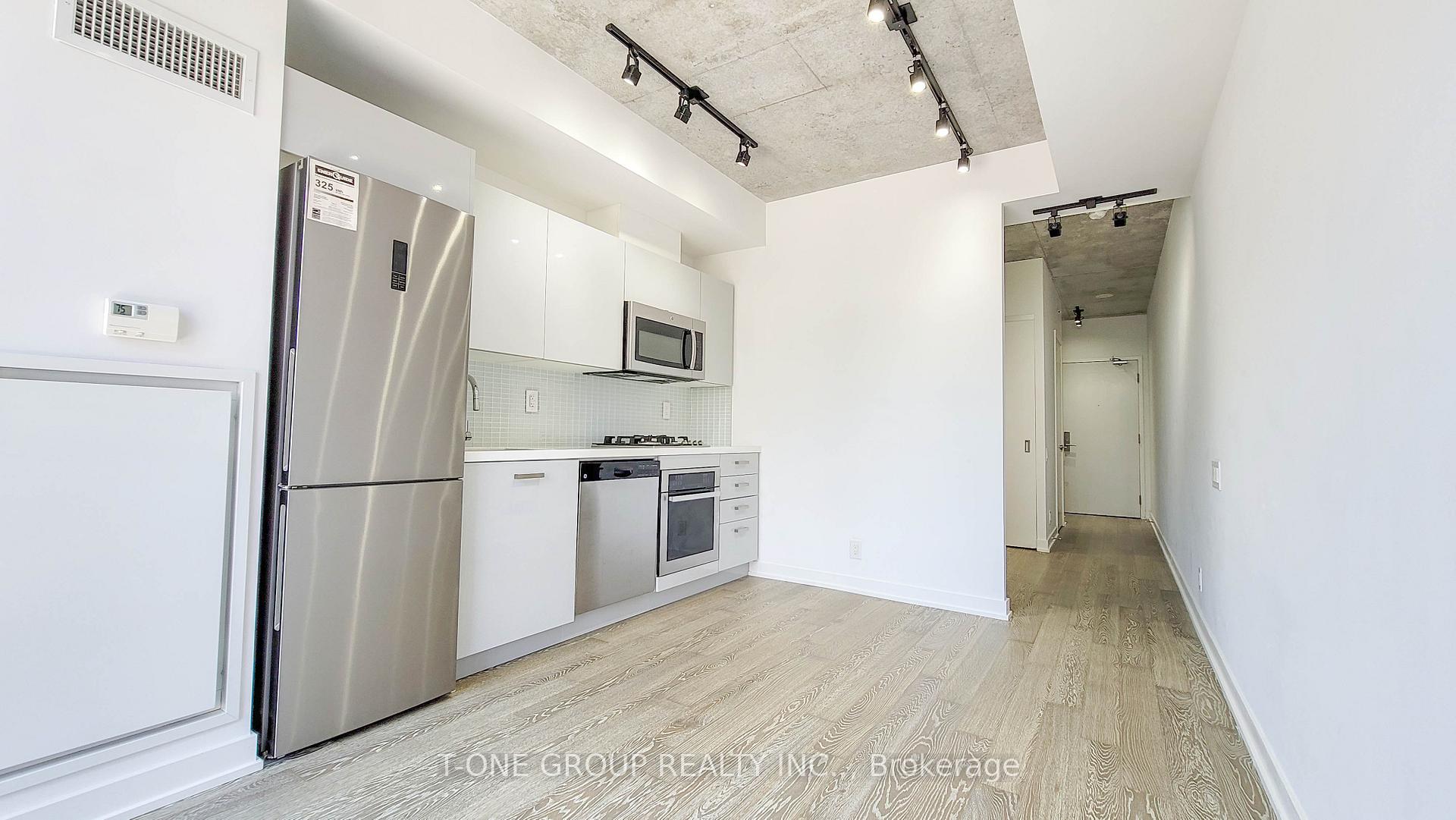 Photo 4 of Unit 704, 39 Brant Street, Toronto, Waterfront Communities — HOMEH