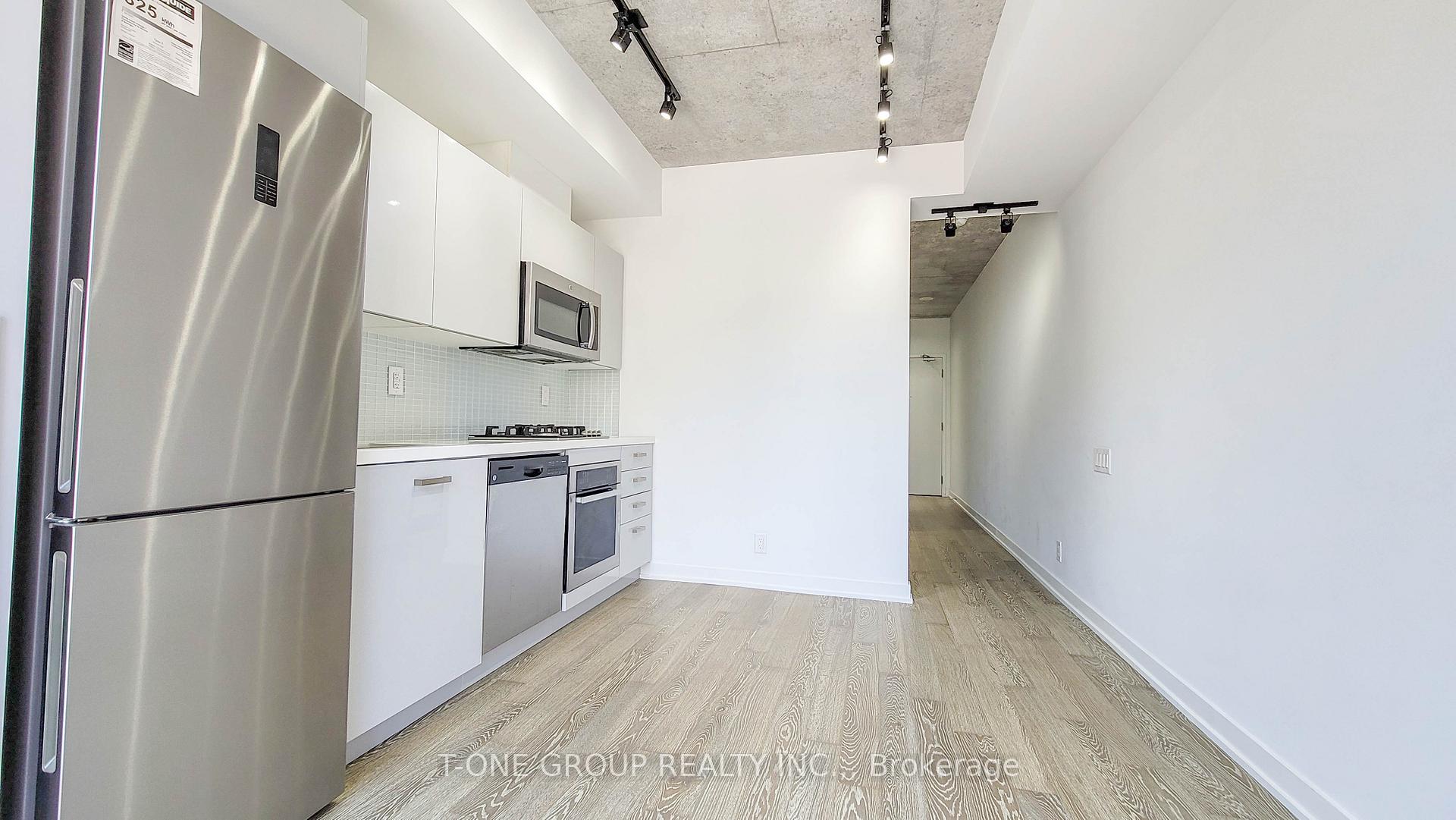 Photo 5 of Unit 704, 39 Brant Street, Toronto, Waterfront Communities — HOMEH