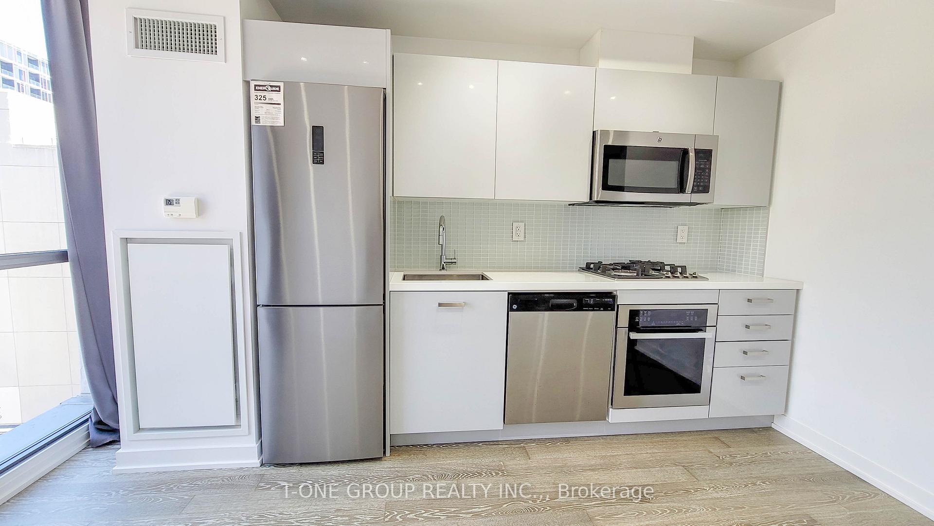 Photo 6 of Unit 704, 39 Brant Street, Toronto, Waterfront Communities — HOMEH