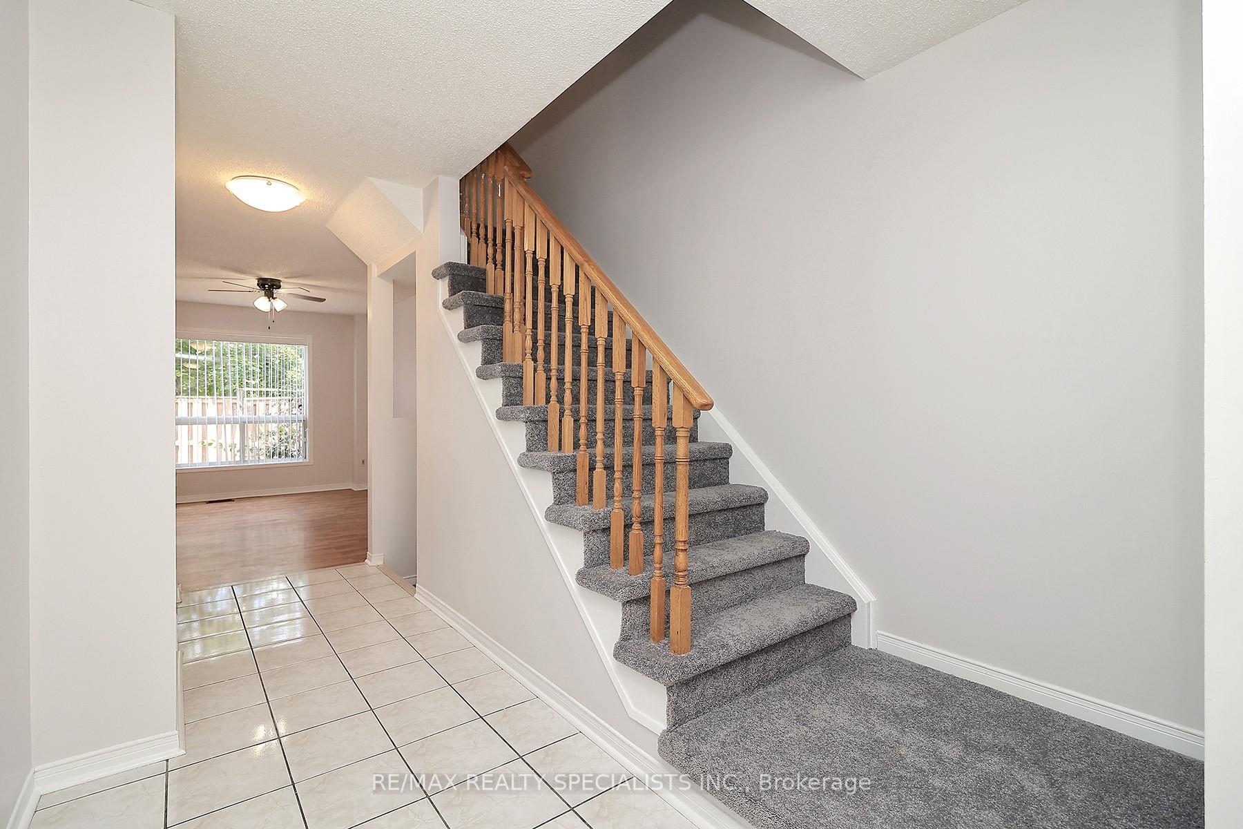 Photo 5 of Unit 5, 35 Malta Avenue, Brampton, Fletcher's Creek South — HOMEH
