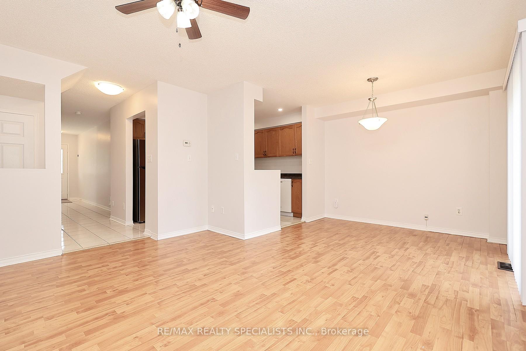 Photo 7 of Unit 5, 35 Malta Avenue, Brampton, Fletcher's Creek South — HOMEH