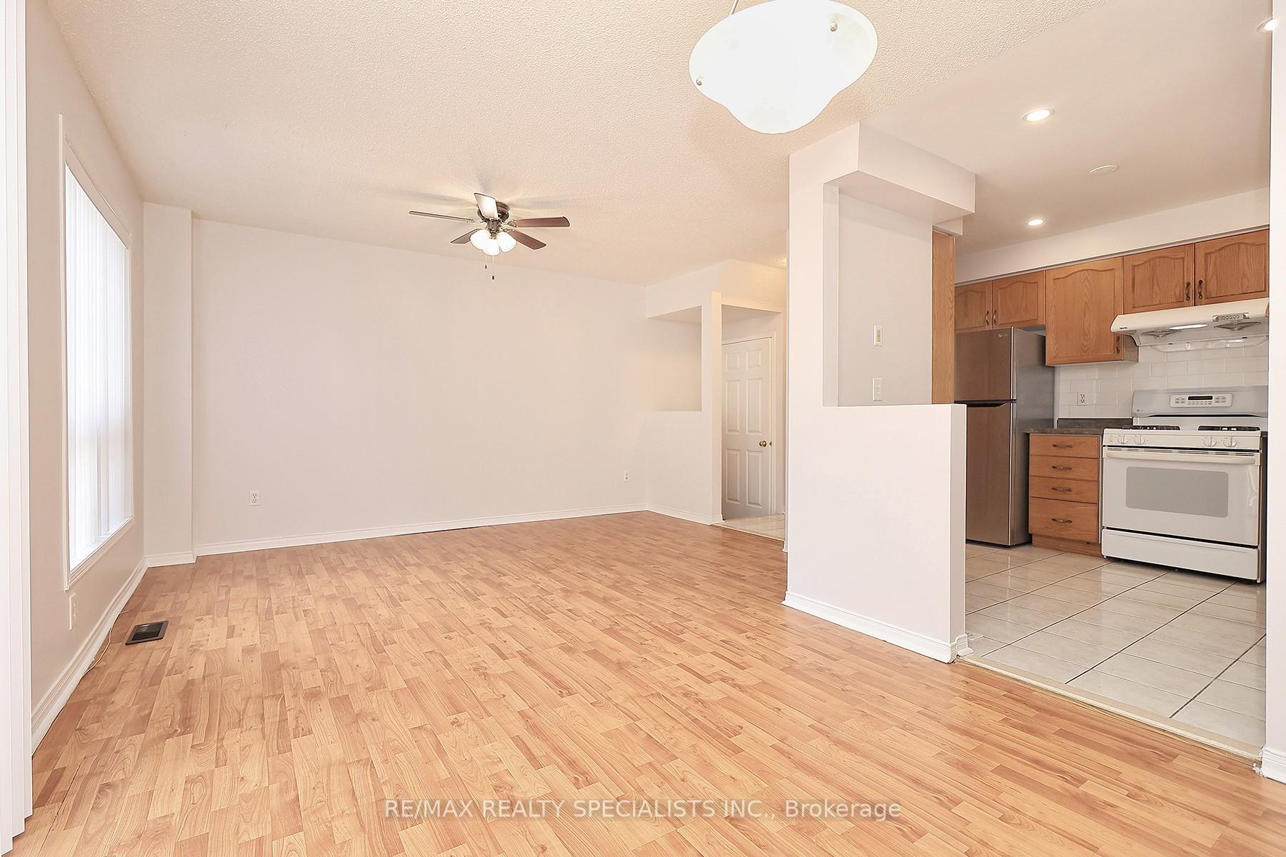 Photo 8 of Unit 5, 35 Malta Avenue, Brampton, Fletcher's Creek South — HOMEH