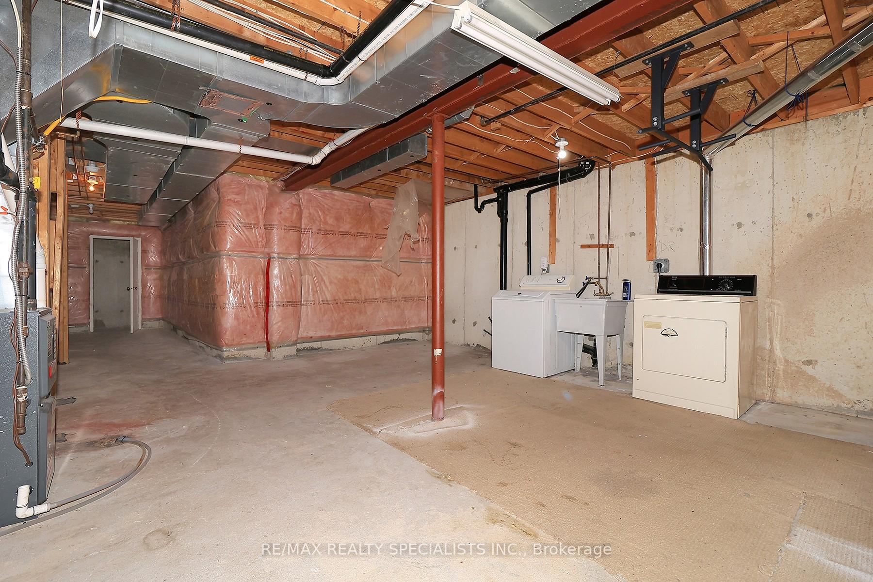 Photo 19 of Unit 5, 35 Malta Avenue, Brampton, Fletcher's Creek South — HOMEH