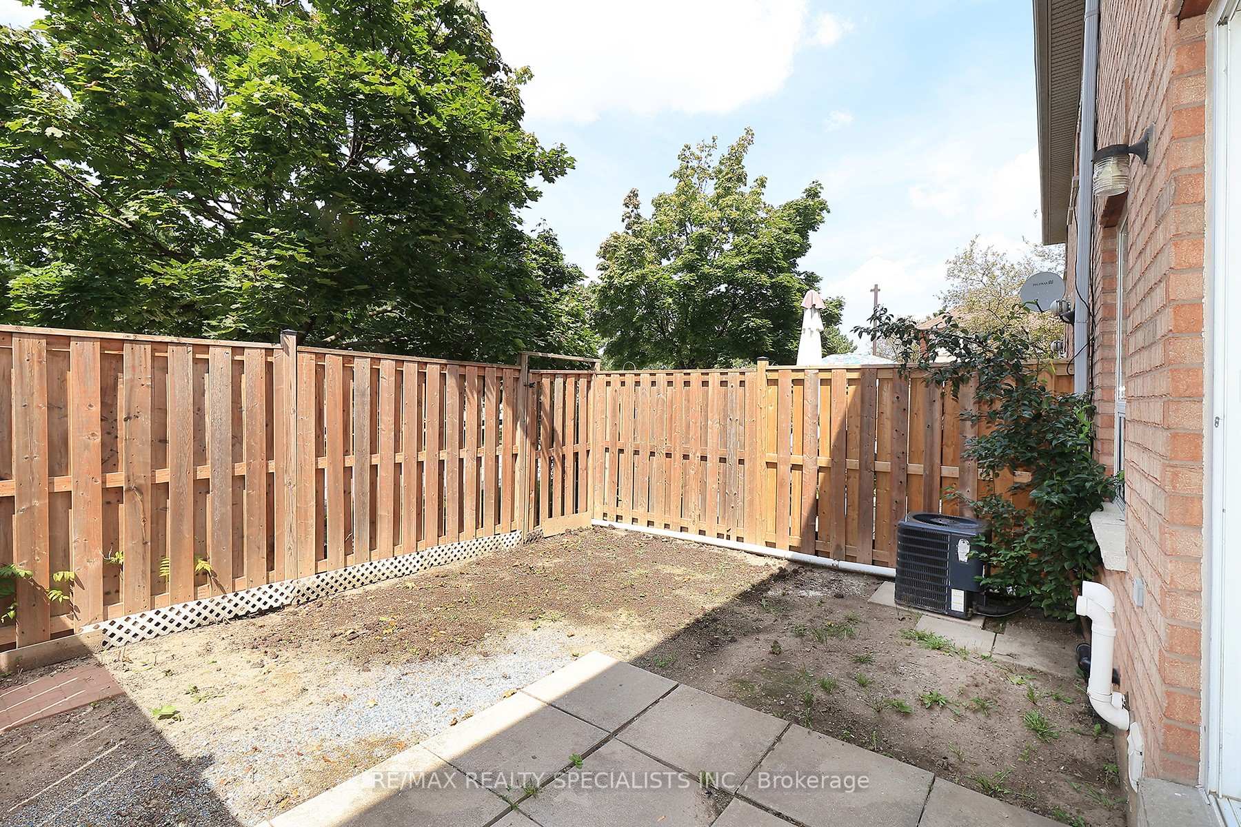 Photo 20 of Unit 5, 35 Malta Avenue, Brampton, Fletcher's Creek South — HOMEH