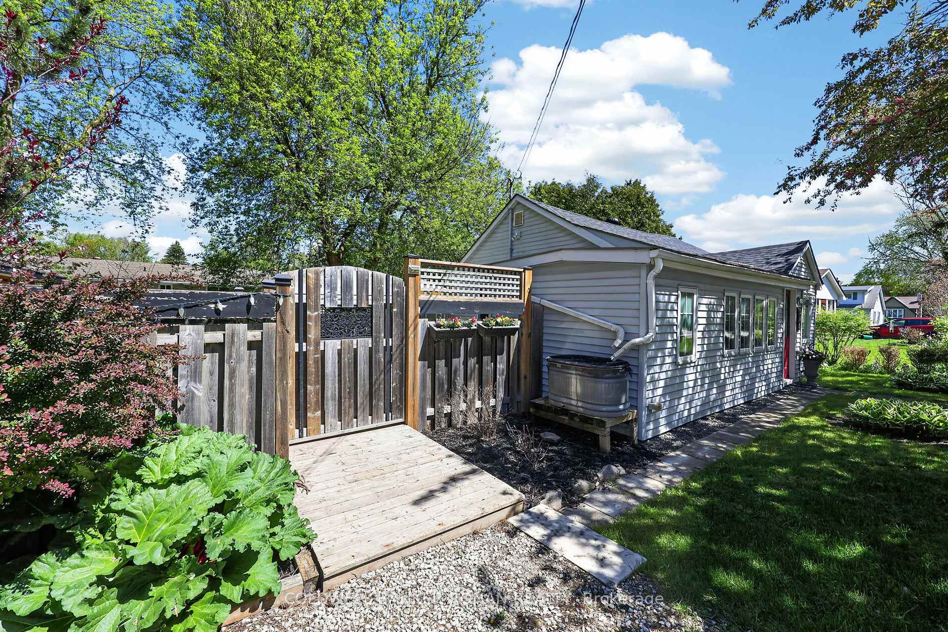 Photo 4 of 246 Weir Street, Clearview, Stayner — HOMEH