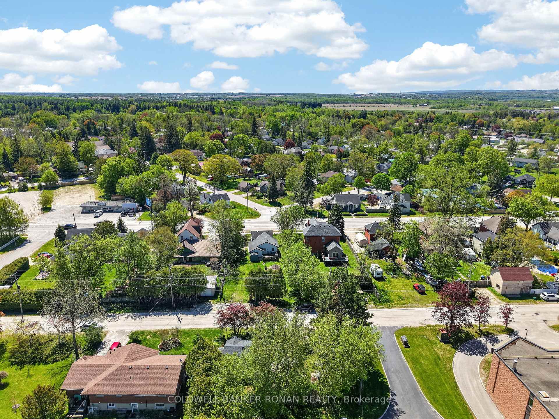 Photo 33 of 246 Weir Street, Clearview, Stayner — HOMEH