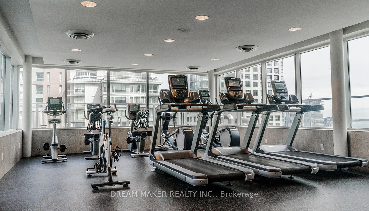 Photo 13 of Unit 918, 1 King Street W, Toronto, Bay Street Corridor — HOMEH