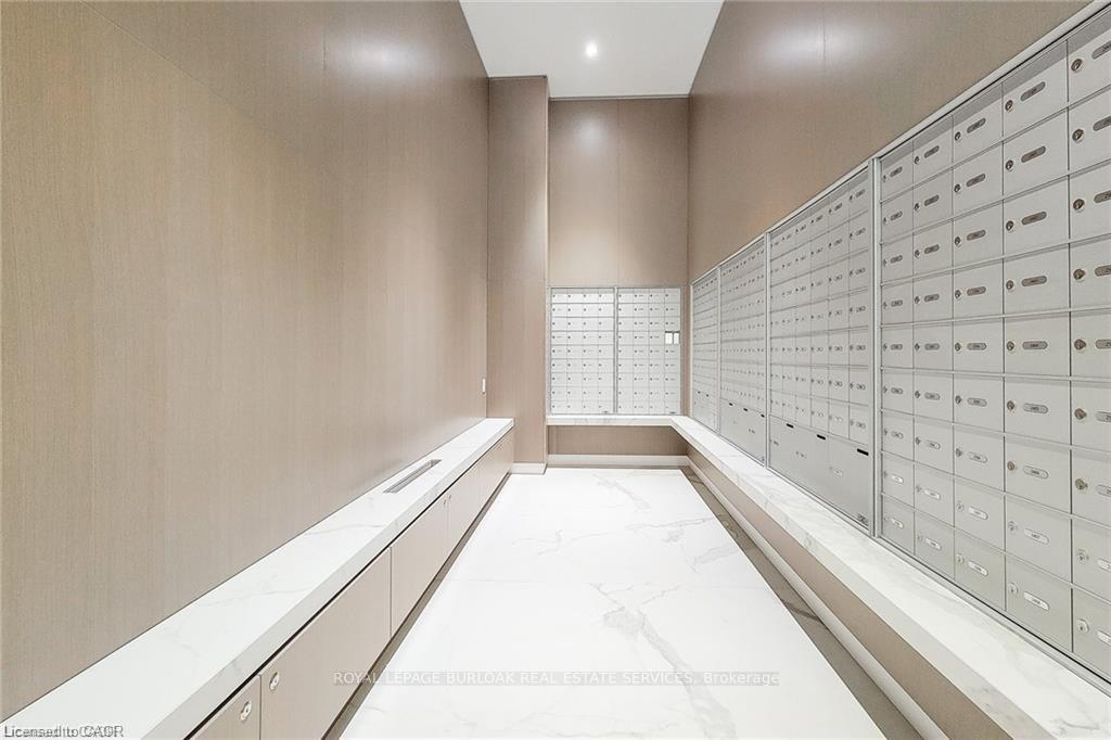 Photo 5 of Unit 212, 370 Martha Street, Burlington, Brant — HOMEH