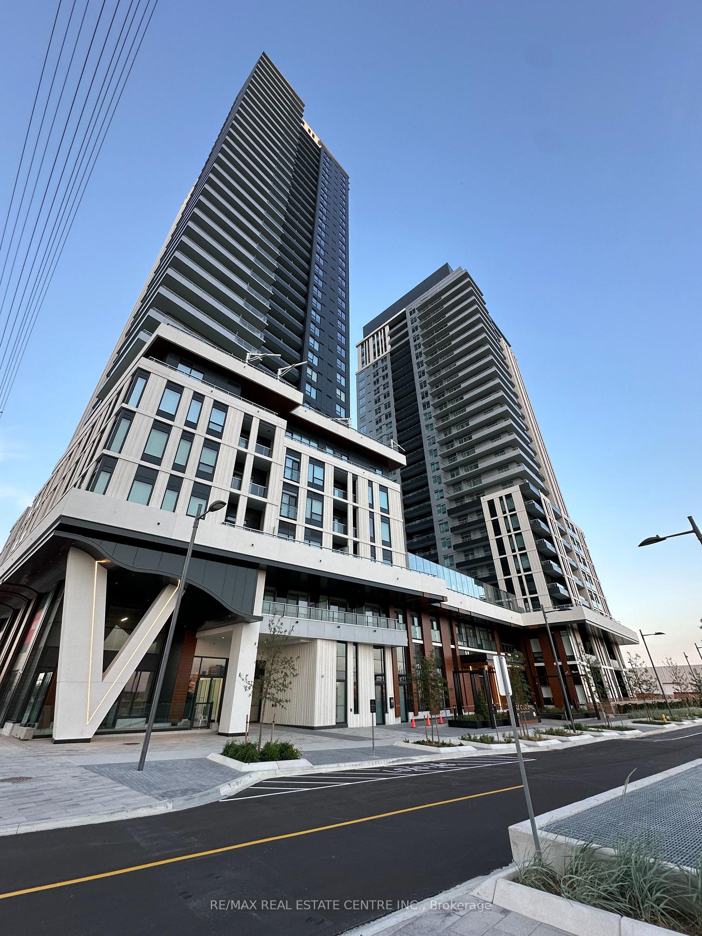 Photo 1 of Unit 409, 21 Meadowdale Road, Vaughan, Vaughan Corporate Centre — HOMEH