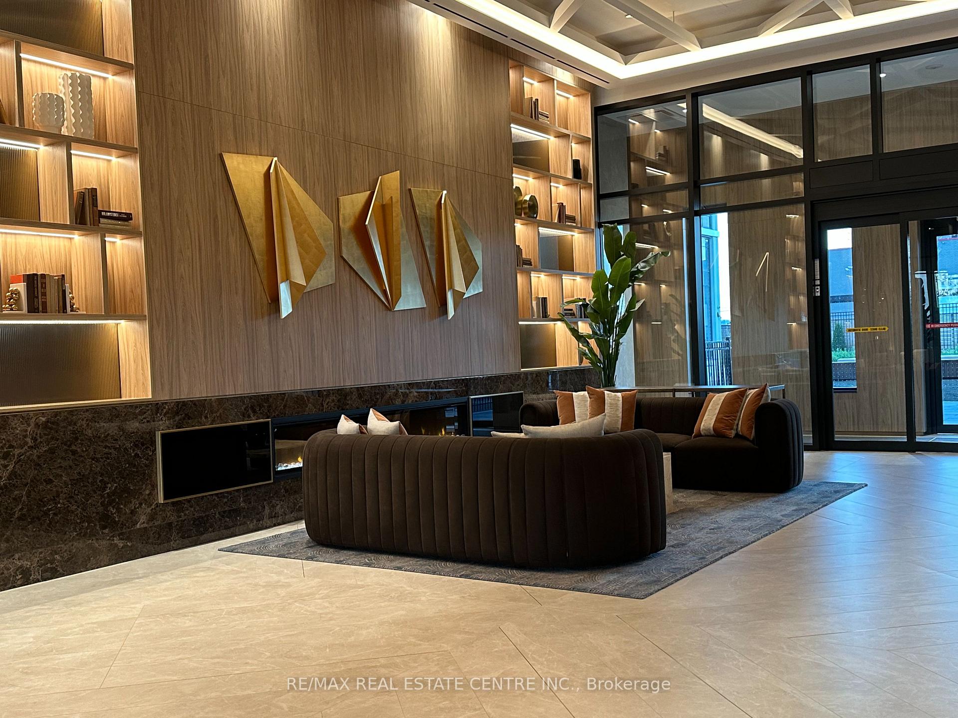 Photo 3 of Unit 409, 21 Meadowdale Road, Vaughan, Vaughan Corporate Centre — HOMEH