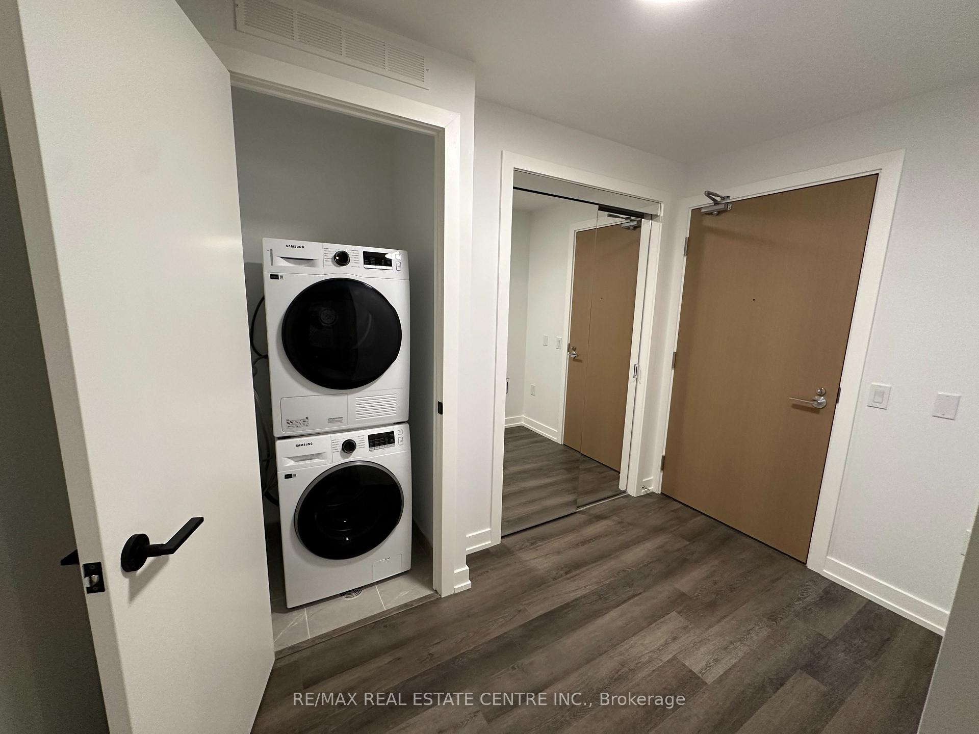 Photo 10 of Unit 409, 21 Meadowdale Road, Vaughan, Vaughan Corporate Centre — HOMEH
