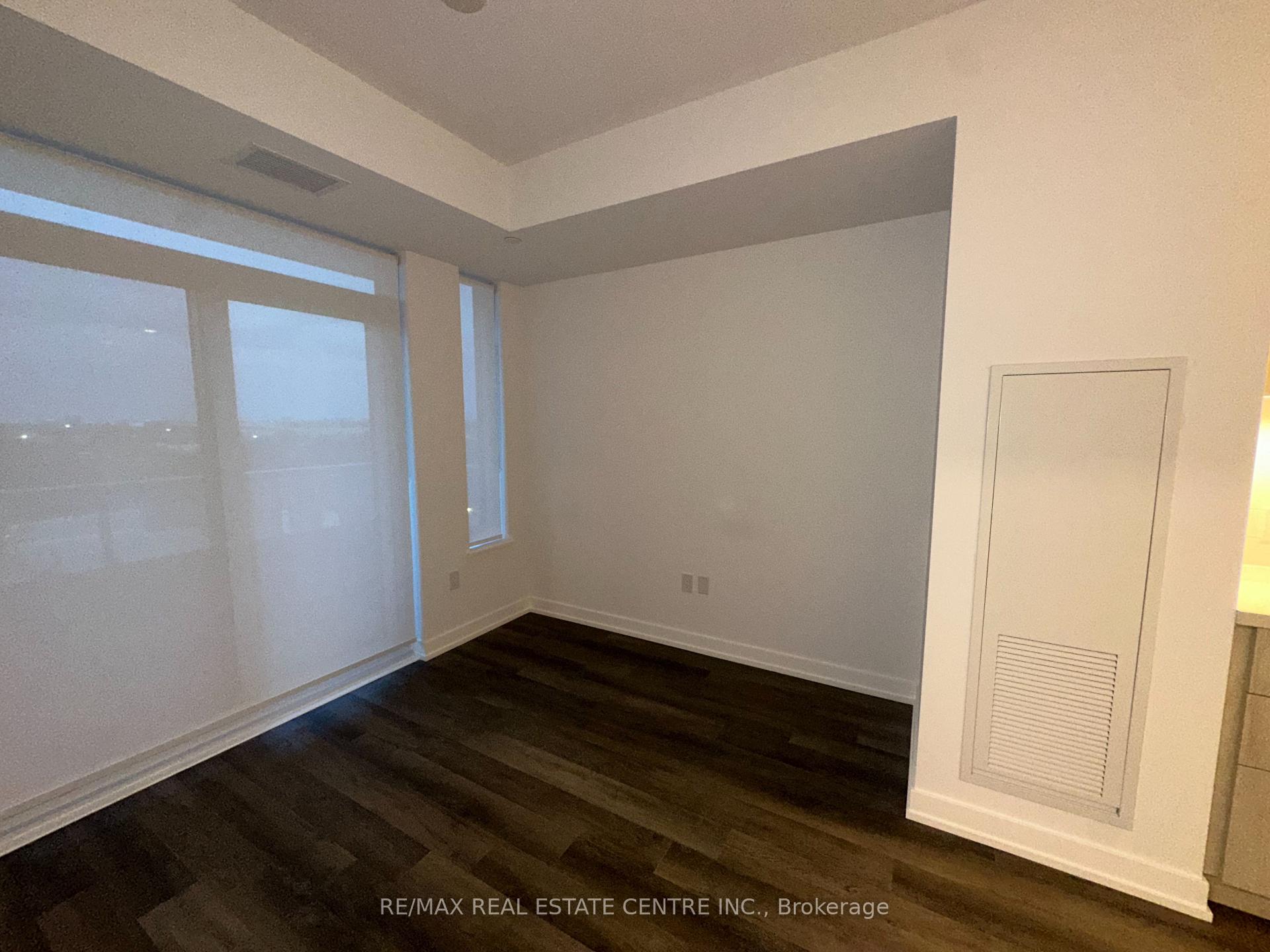 Photo 12 of Unit 409, 21 Meadowdale Road, Vaughan, Vaughan Corporate Centre — HOMEH
