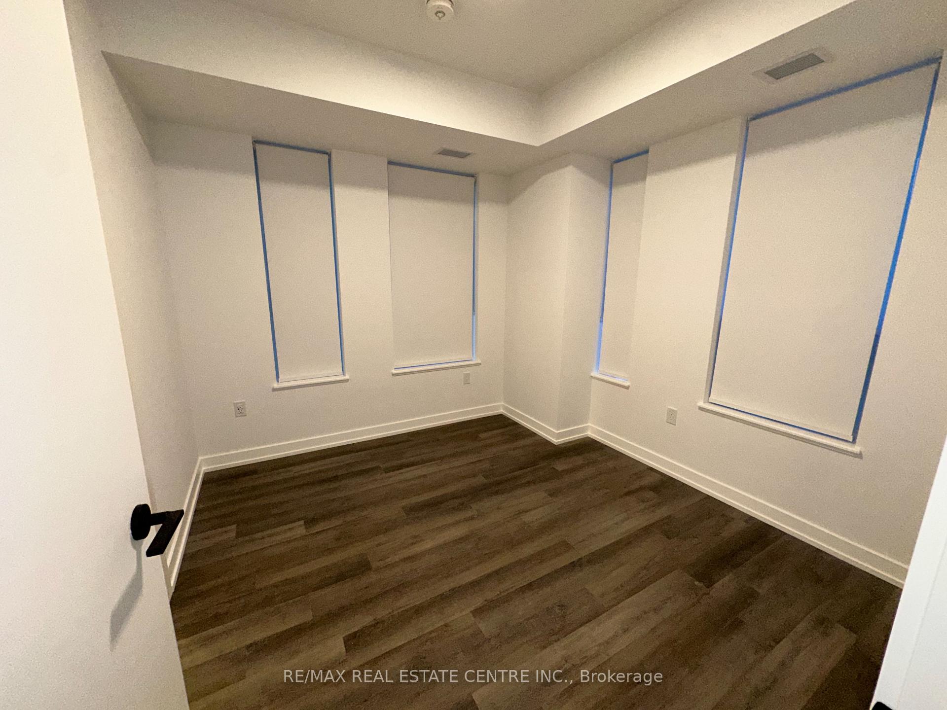 Photo 13 of Unit 409, 21 Meadowdale Road, Vaughan, Vaughan Corporate Centre — HOMEH