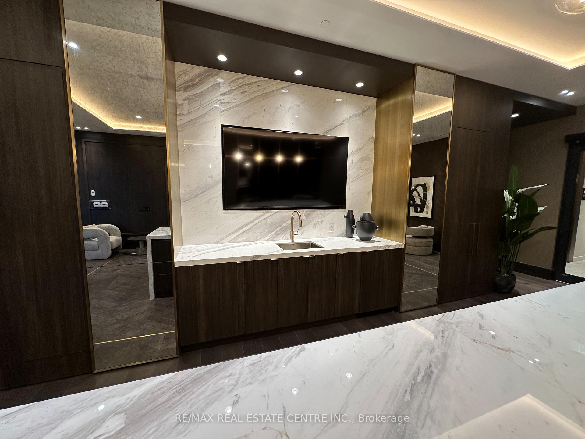 Photo 20 of Unit 409, 21 Meadowdale Road, Vaughan, Vaughan Corporate Centre — HOMEH
