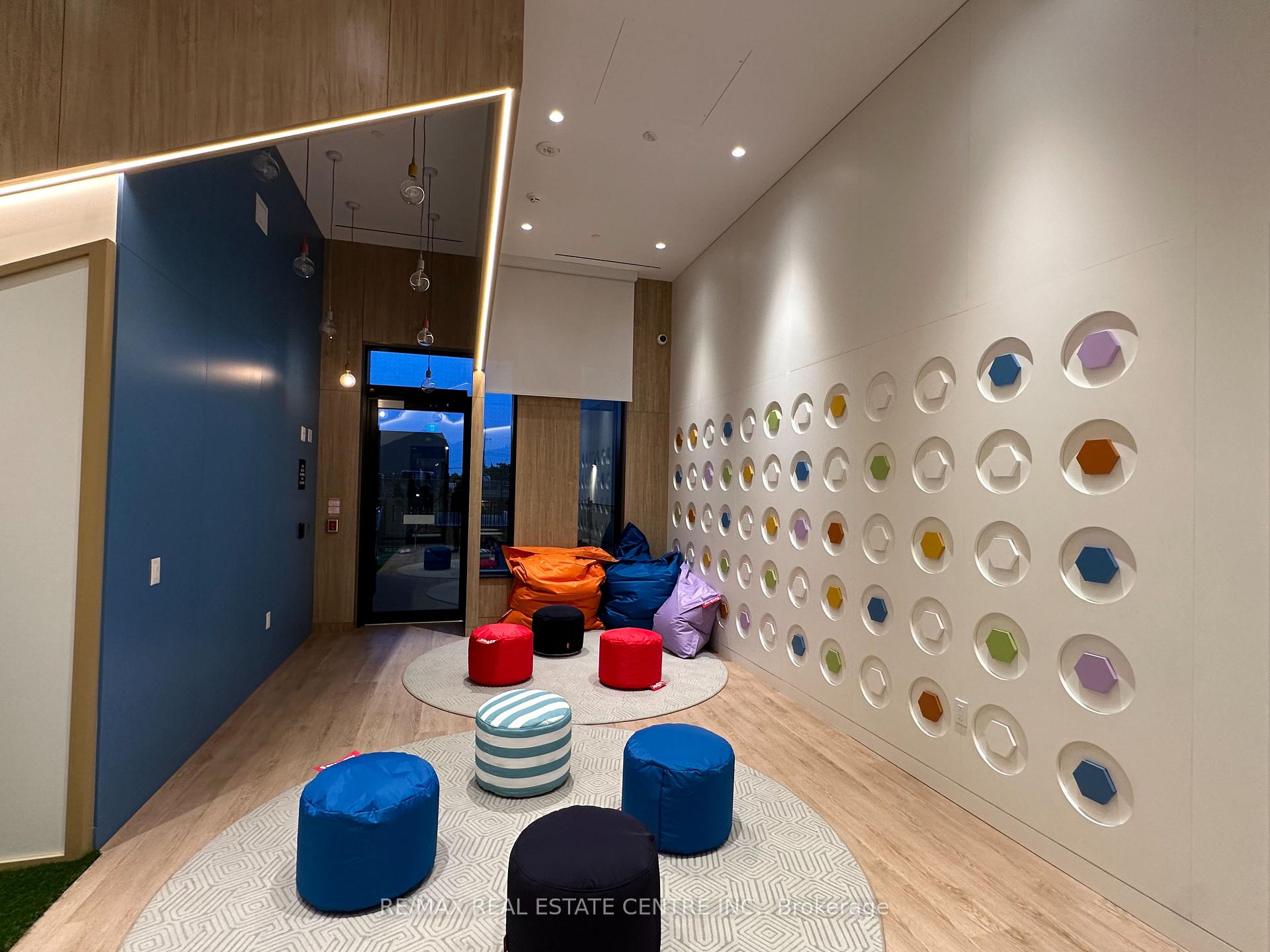 Photo 34 of Unit 409, 21 Meadowdale Road, Vaughan, Vaughan Corporate Centre — HOMEH