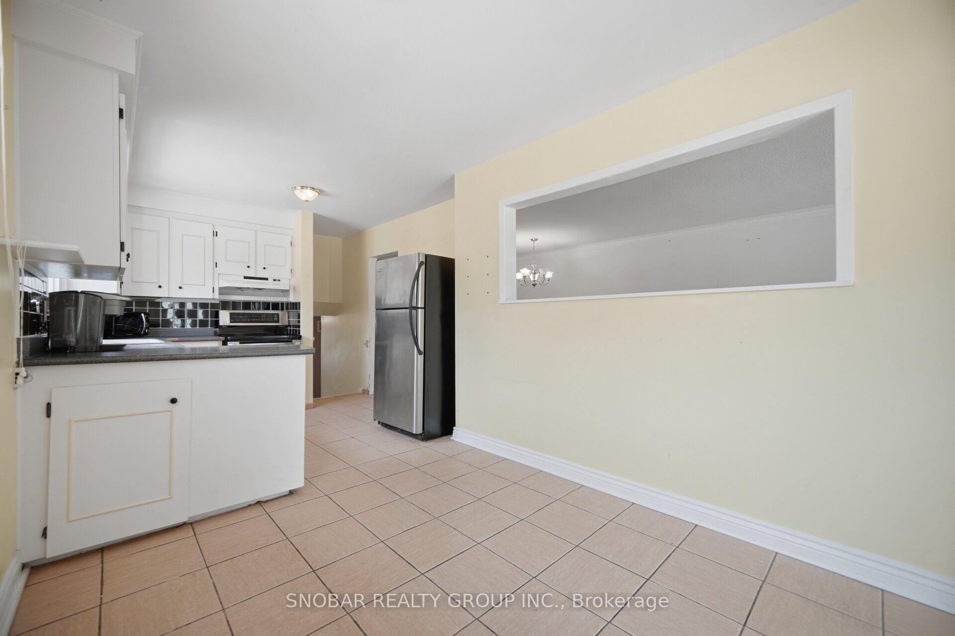 Photo 4 of 1228 Shamir Crescent, Mississauga, Erindale — HOMEH