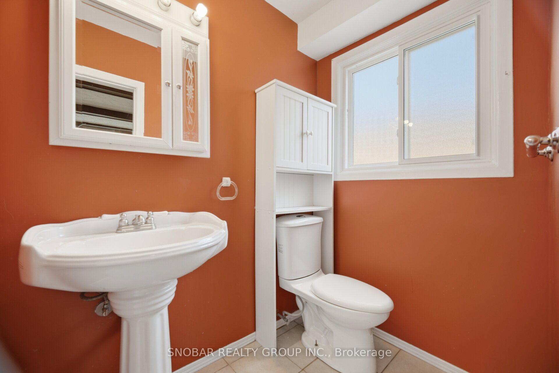 Photo 13 of 1228 Shamir Crescent, Mississauga, Erindale — HOMEH