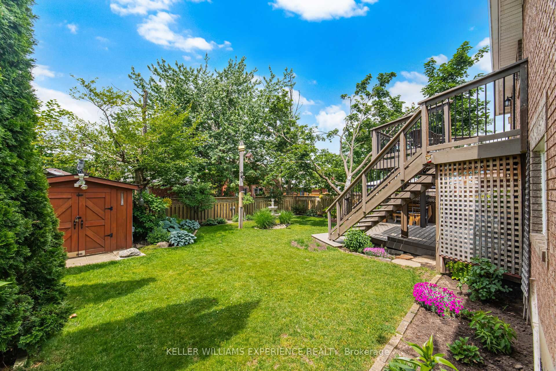 Photo 40 of 526 Leacock Drive, Barrie, Northwest — HOMEH