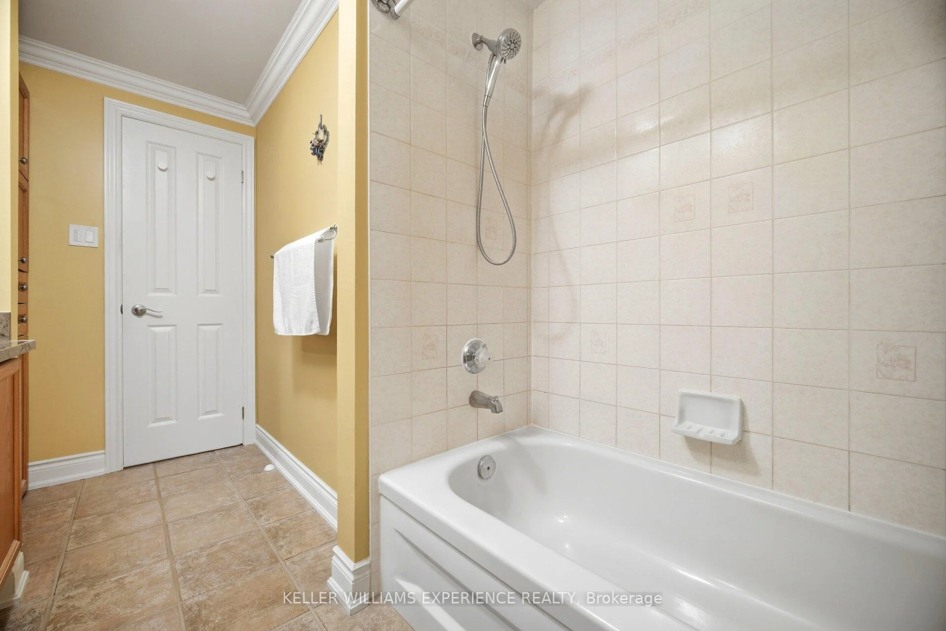 Photo 31 of 526 Leacock Drive, Barrie, Northwest — HOMEH