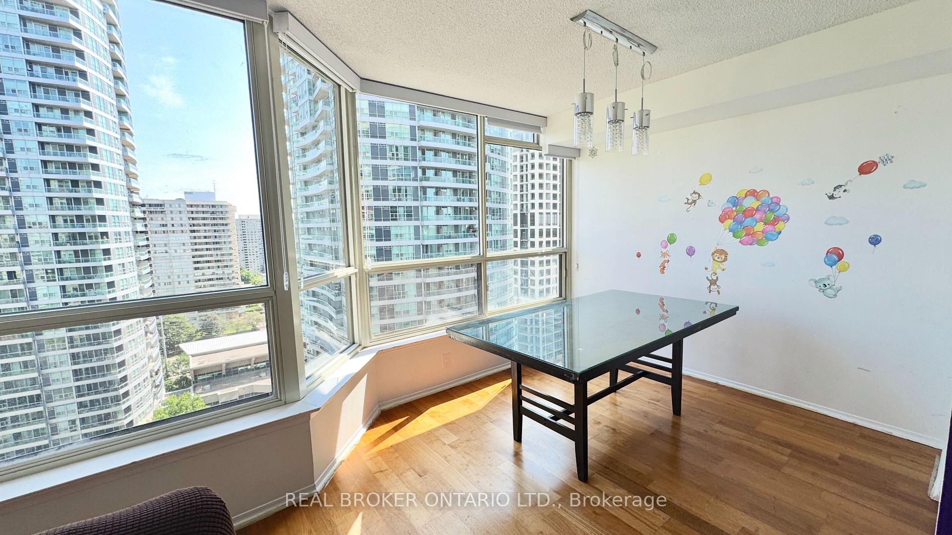Front of Unit 1608, 55 Elm Drive W