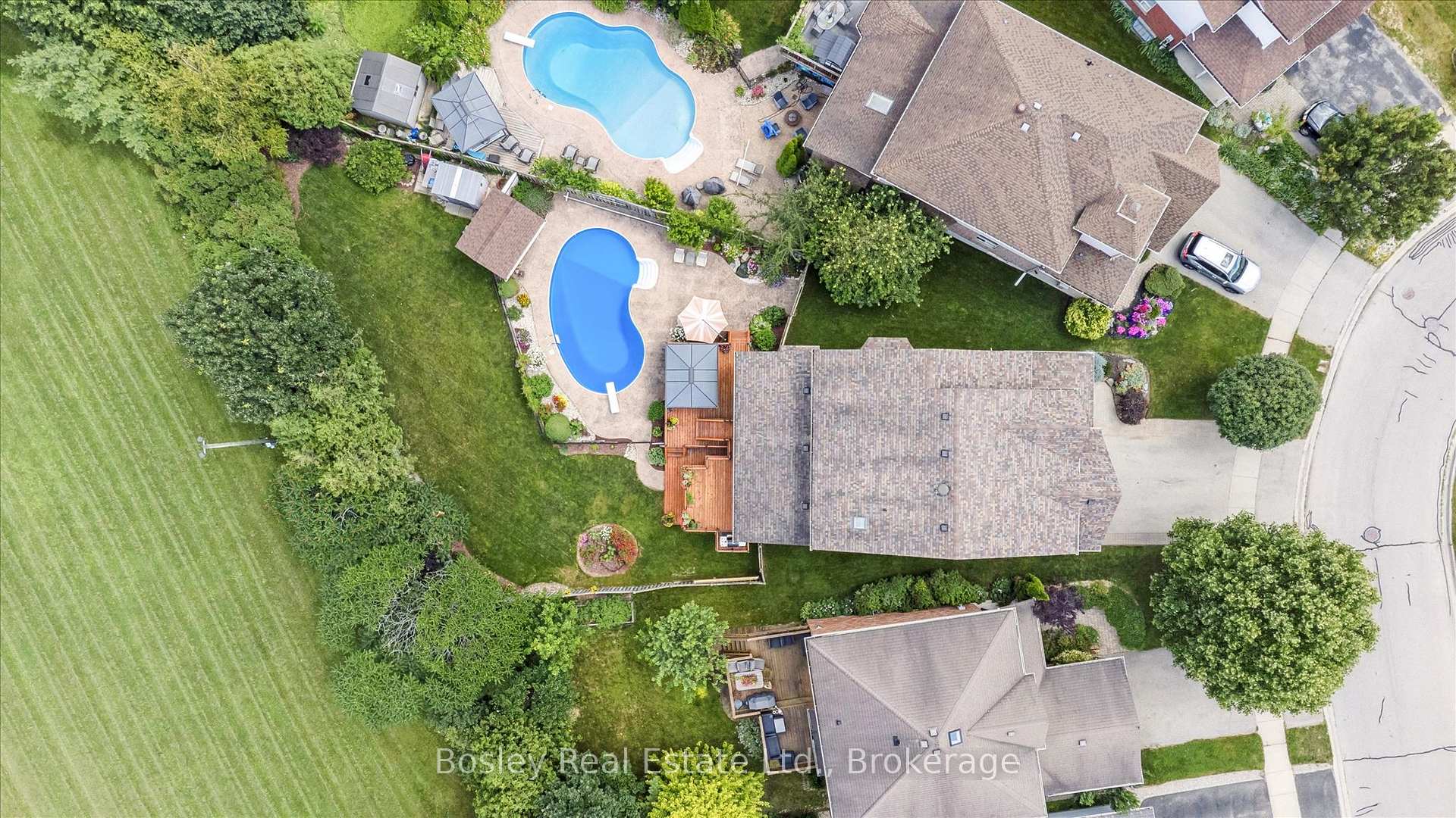 Photo 1 of 37 Munroe Crescent, Guelph, Clairfields/Hanlon Business Park — HOMEH
