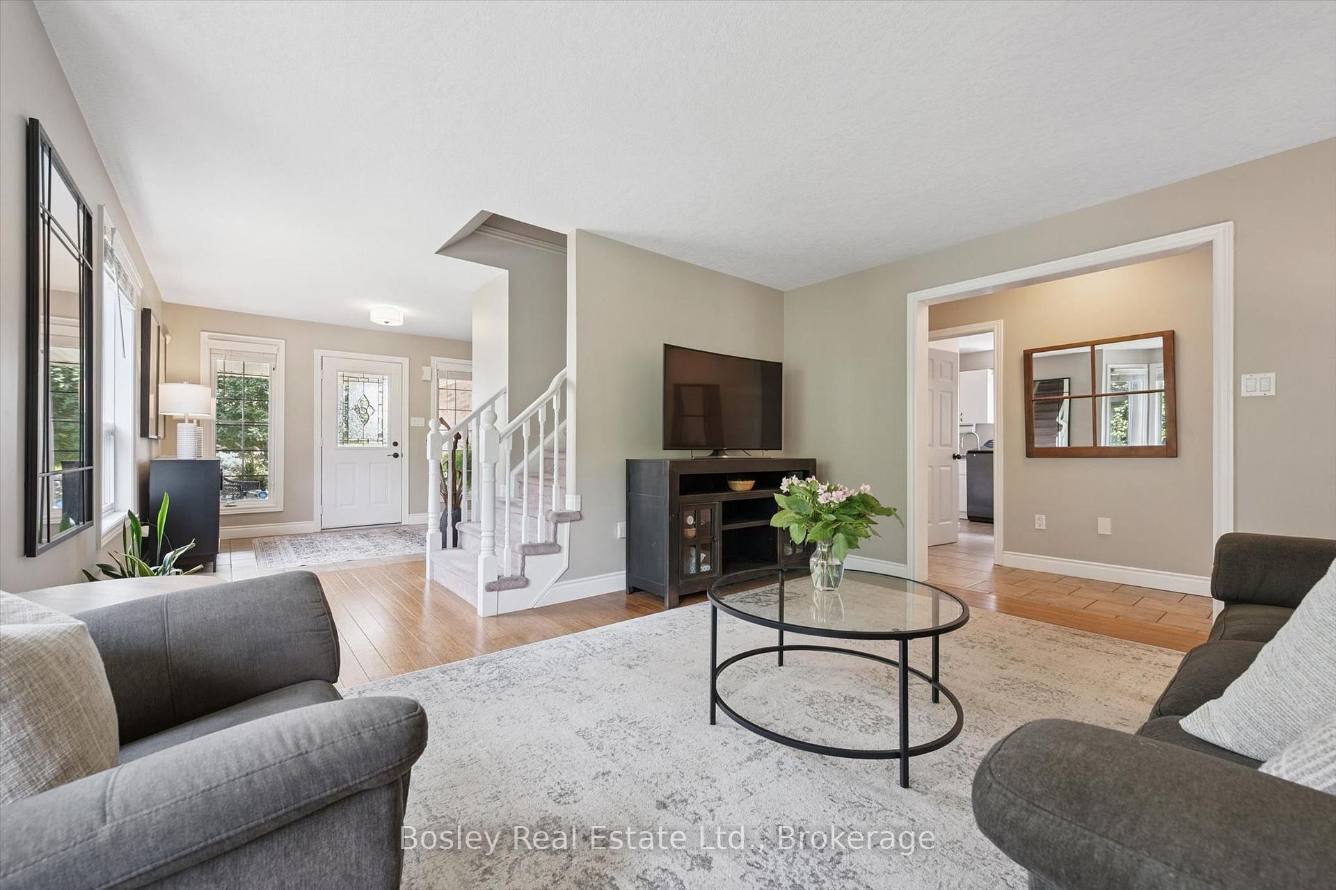 Photo 47 of 37 Munroe Crescent, Guelph, Clairfields/Hanlon Business Park — HOMEH