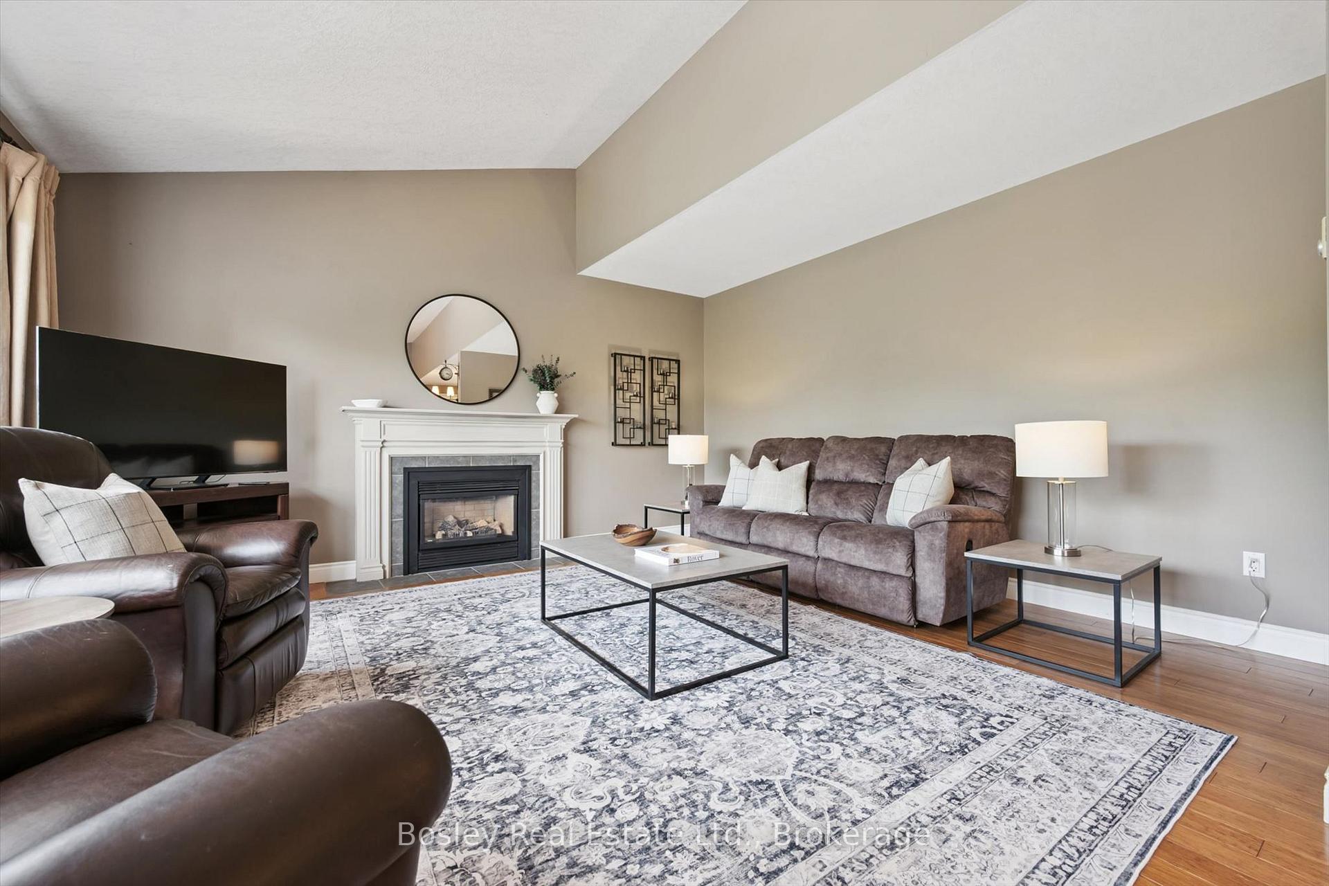 Photo 46 of 37 Munroe Crescent, Guelph, Clairfields/Hanlon Business Park — HOMEH