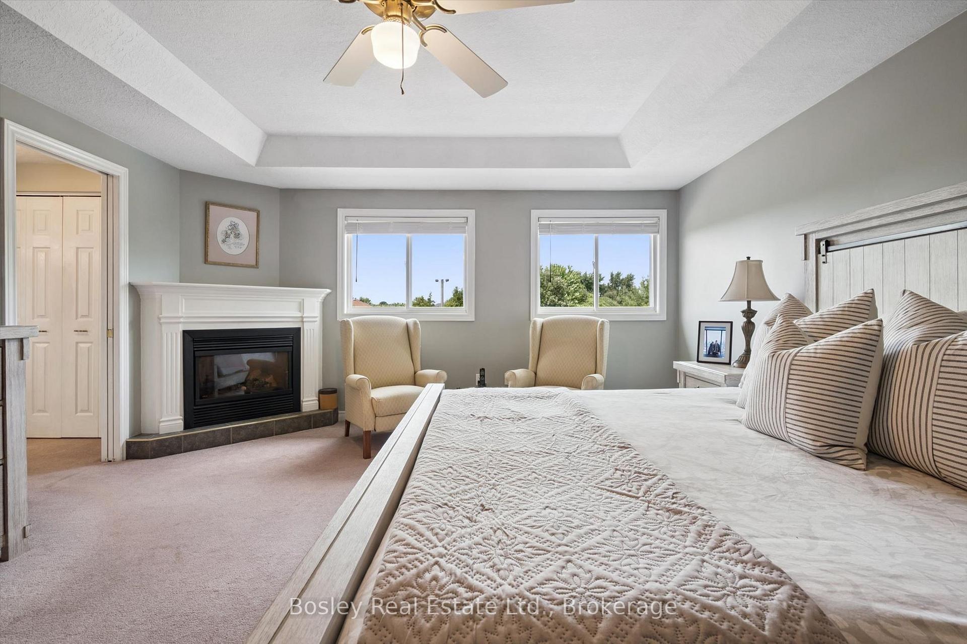 Photo 19 of 37 Munroe Crescent, Guelph, Clairfields/Hanlon Business Park — HOMEH