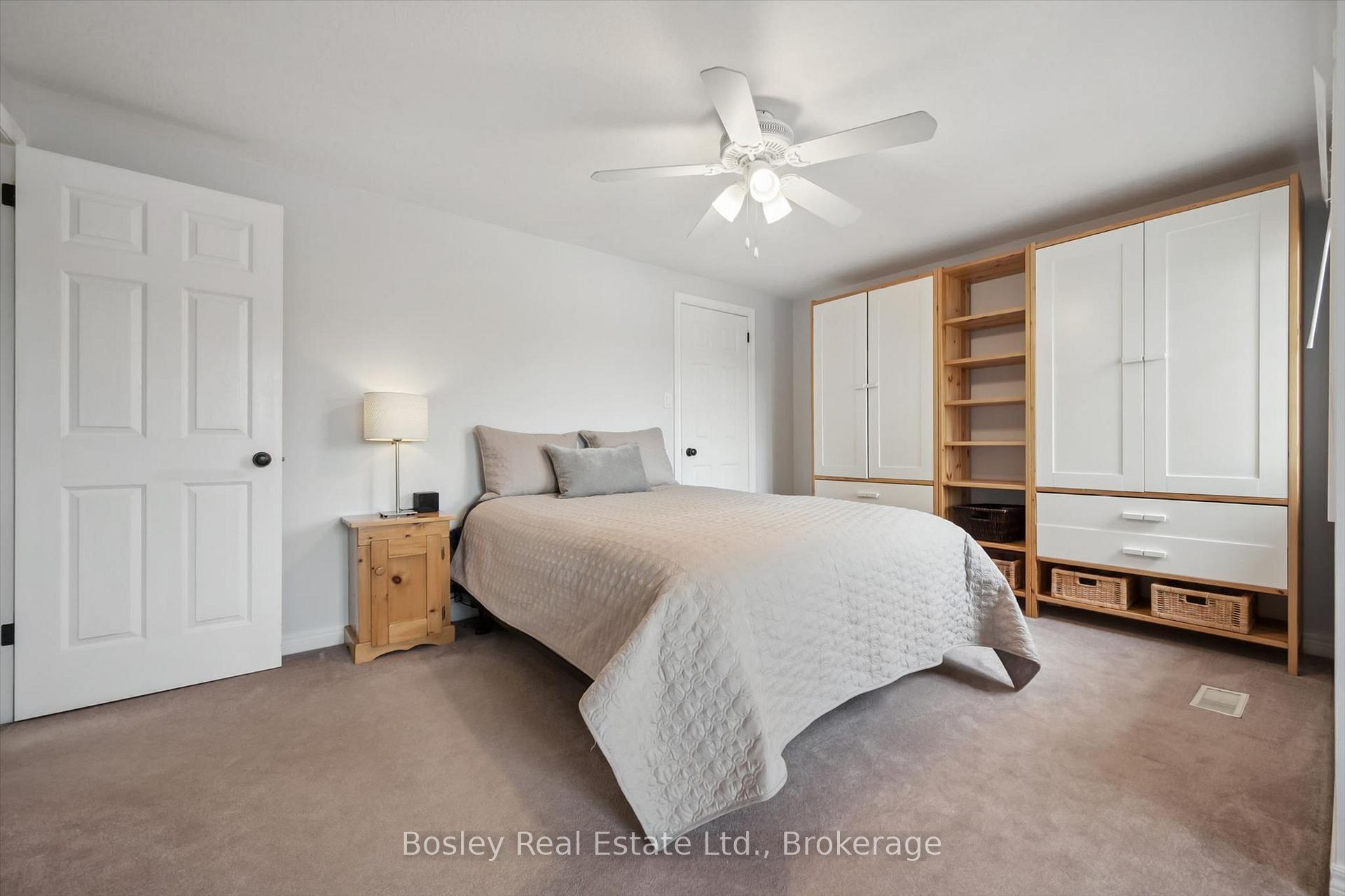 Photo 23 of 37 Munroe Crescent, Guelph, Clairfields/Hanlon Business Park — HOMEH