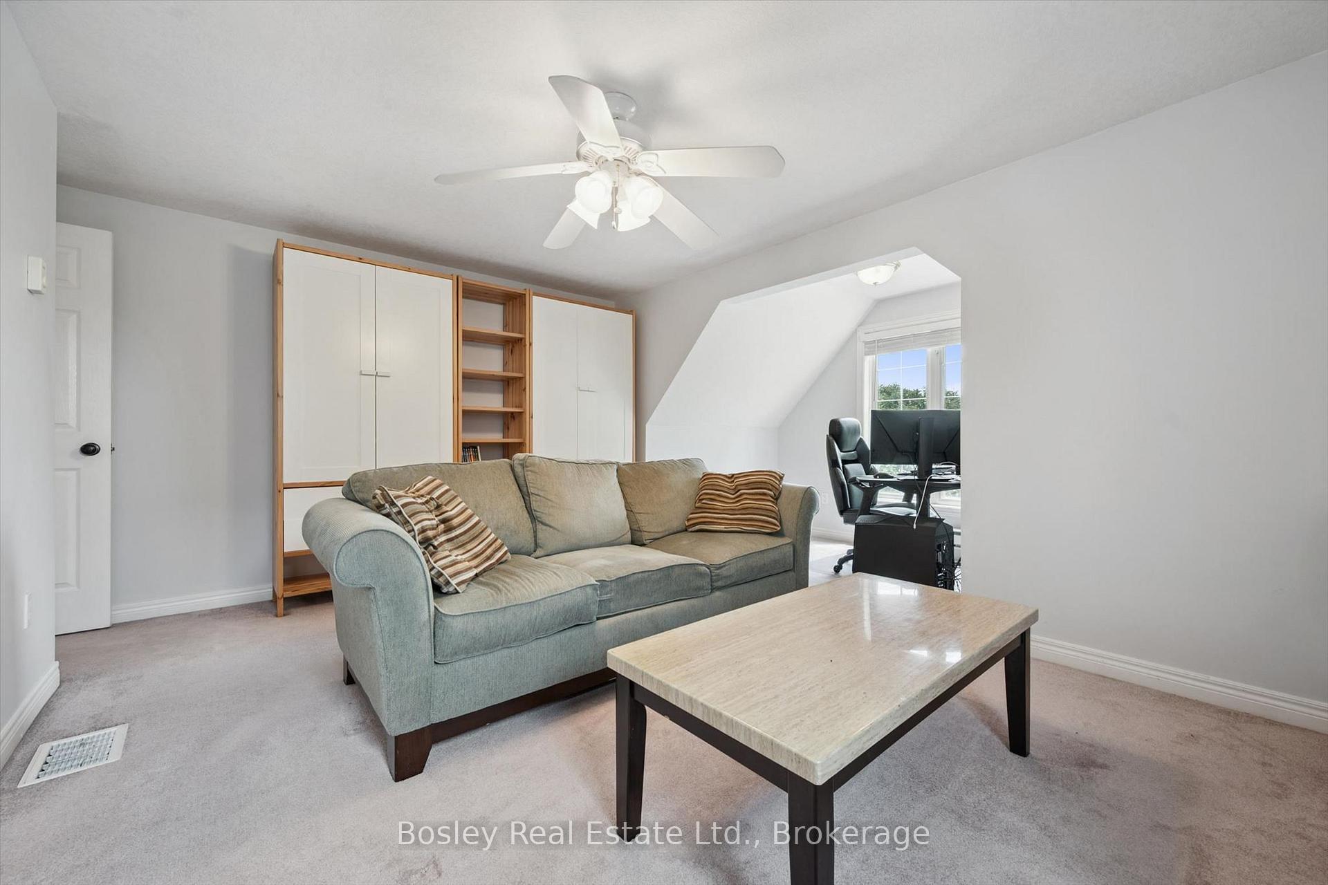 Photo 24 of 37 Munroe Crescent, Guelph, Clairfields/Hanlon Business Park — HOMEH