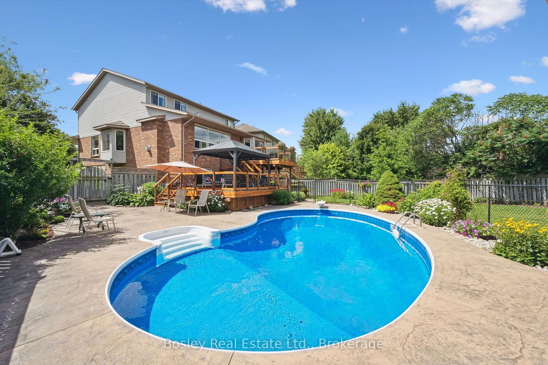Photo 36 of 37 Munroe Crescent, Guelph, Clairfields/Hanlon Business Park — HOMEH