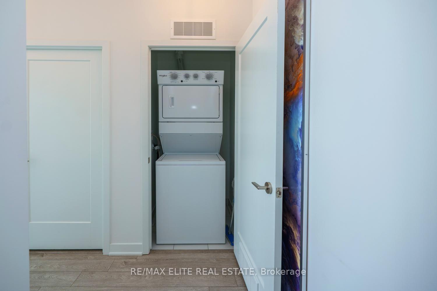 Photo 8 of Unit PH 10, 105 Oneida Crescent, Richmond Hill, Langstaff — HOMEH